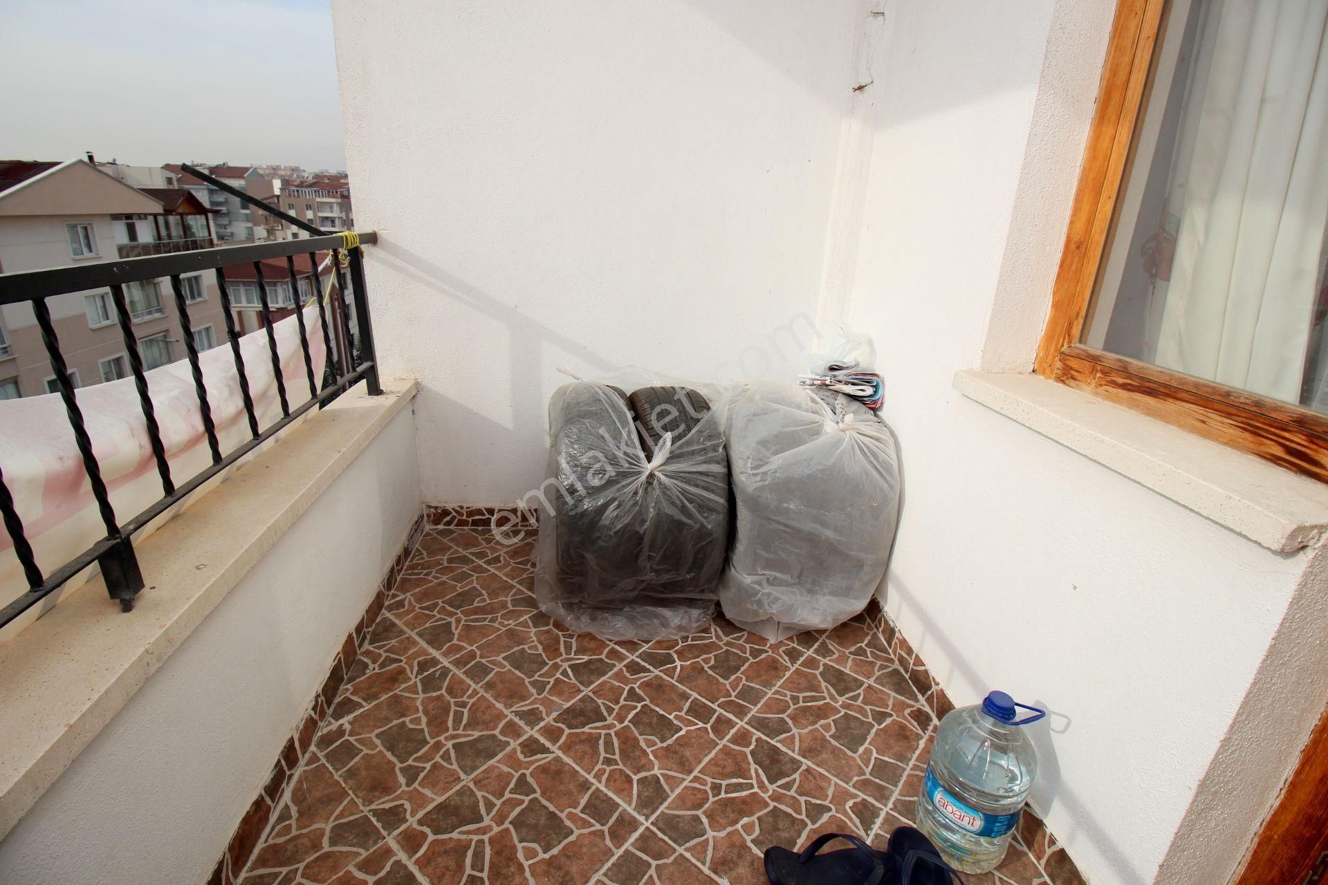 Emre Emlak'tan Topçu'da Köşe Cephe Ön Cephe Fırsat 5+1 Satılık Daire - Görsel 22