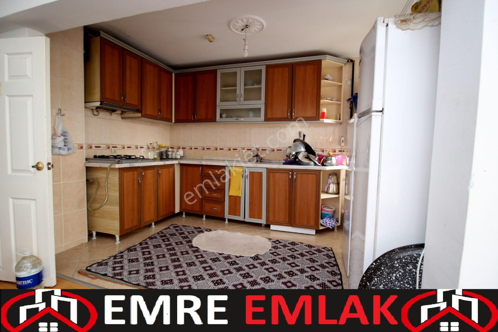 Emre Emlak'tan Topçu'da Köşe Cephe Ön Cephe Fırsat 5+1 Satılık Daire