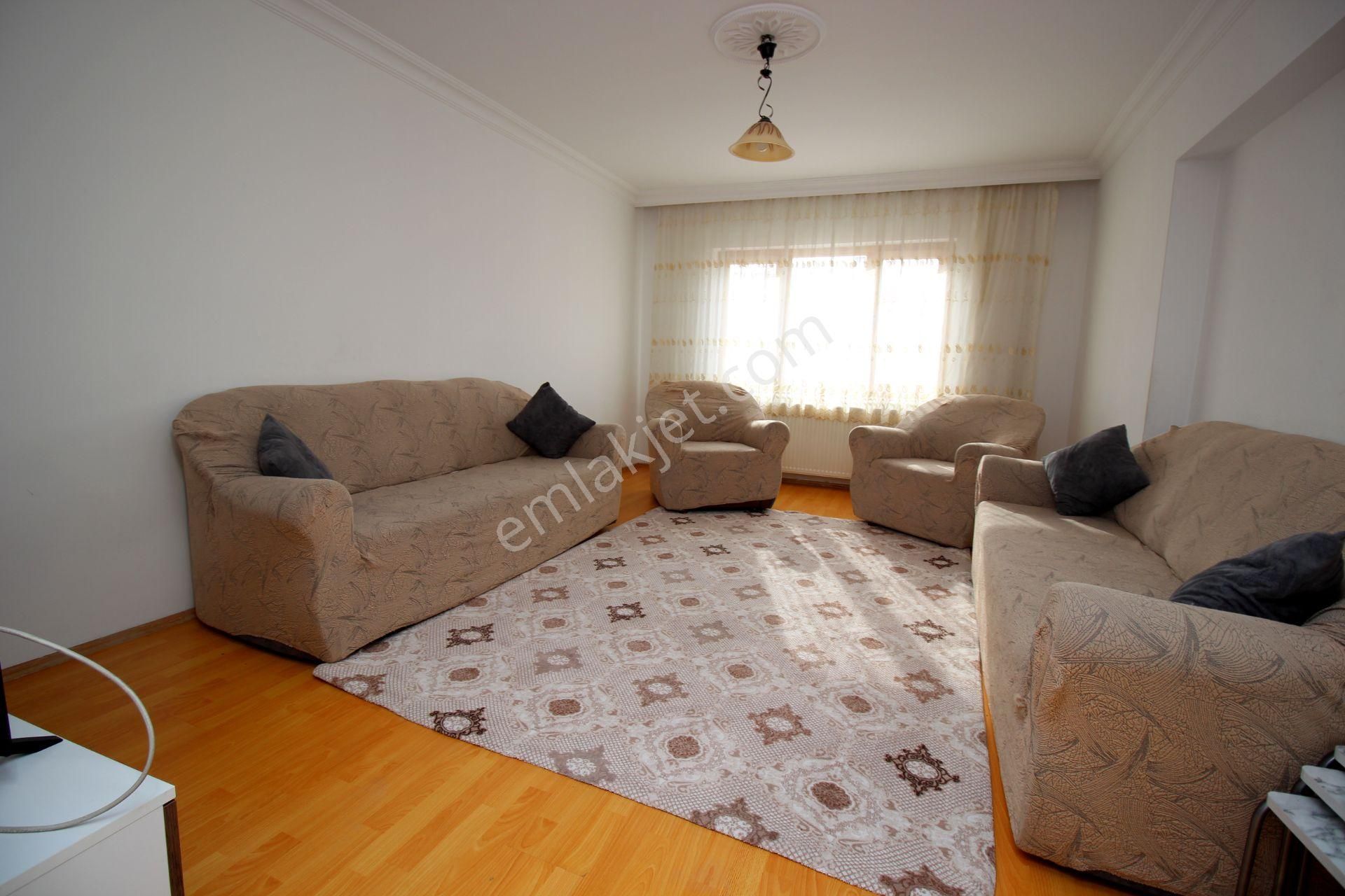 Emre Emlak'tan Topçu'da Köşe Cephe Ön Cephe Fırsat 5+1 Satılık Daire - Görsel 4