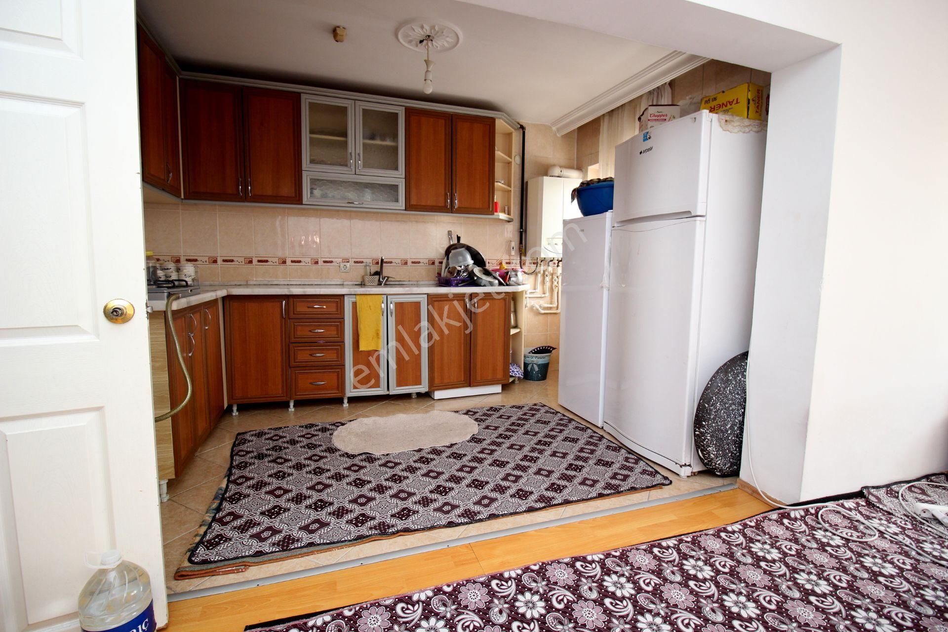 Emre Emlak'tan Topçu'da Köşe Cephe Ön Cephe Fırsat 5+1 Satılık Daire - Görsel 2