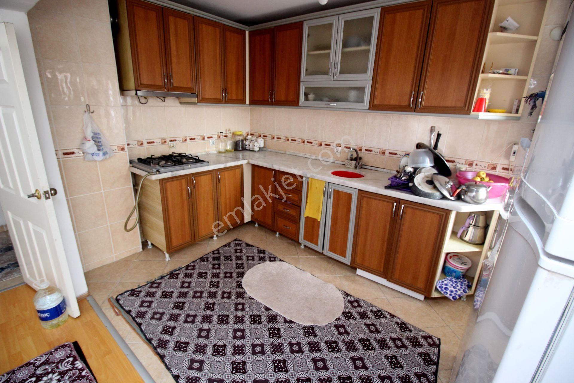 Emre Emlak'tan Topçu'da Köşe Cephe Ön Cephe Fırsat 5+1 Satılık Daire - Görsel 3