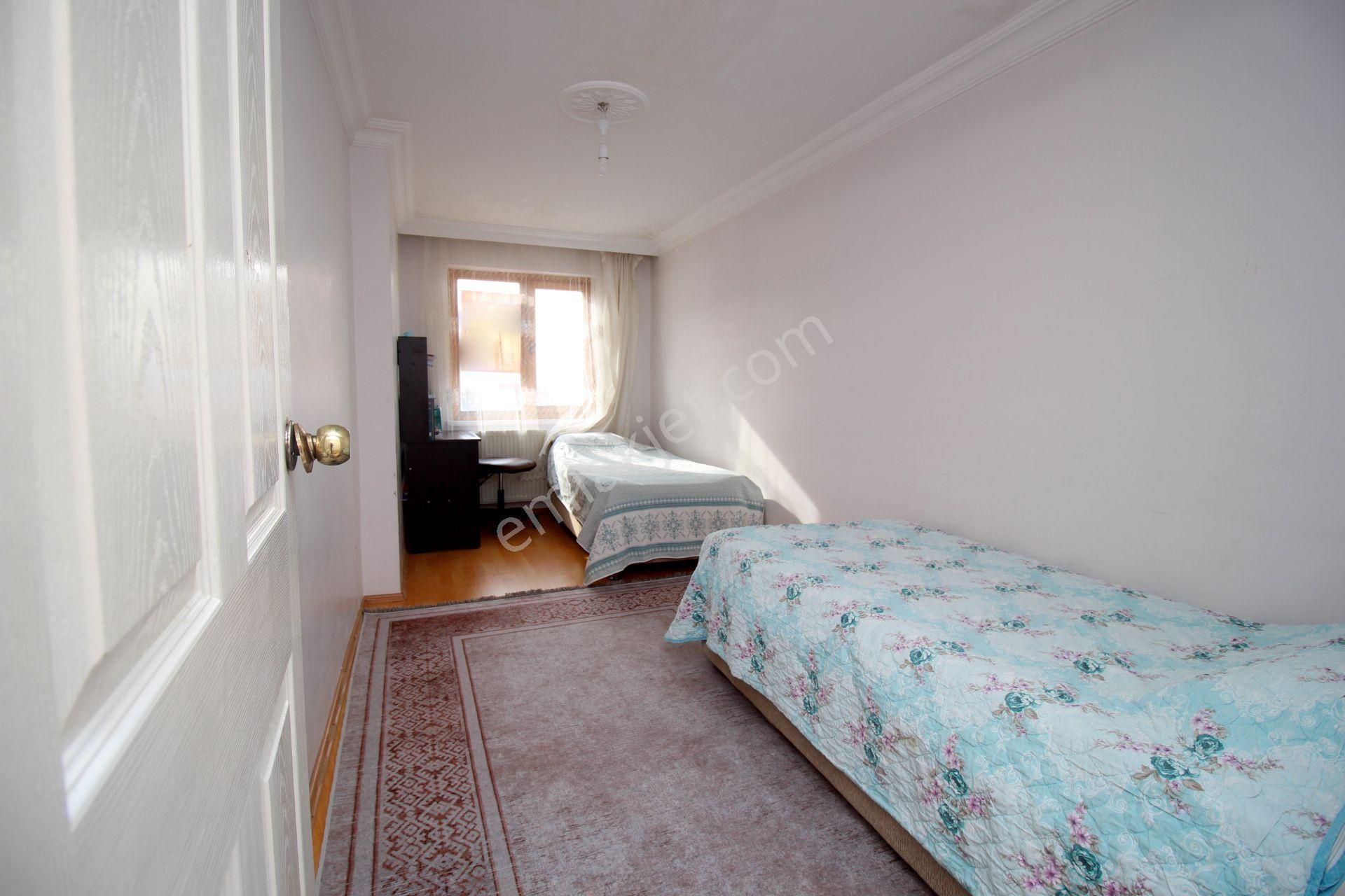 Emre Emlak'tan Topçu'da Köşe Cephe Ön Cephe Fırsat 5+1 Satılık Daire - Görsel 19