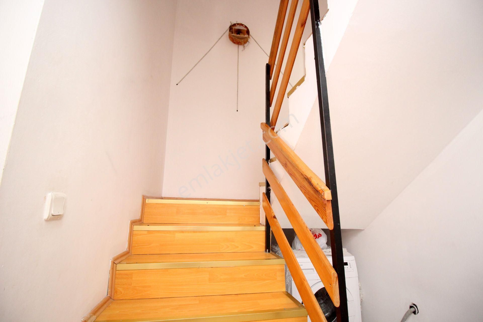 Emre Emlak'tan Topçu'da Köşe Cephe Ön Cephe Fırsat 5+1 Satılık Daire - Görsel 18