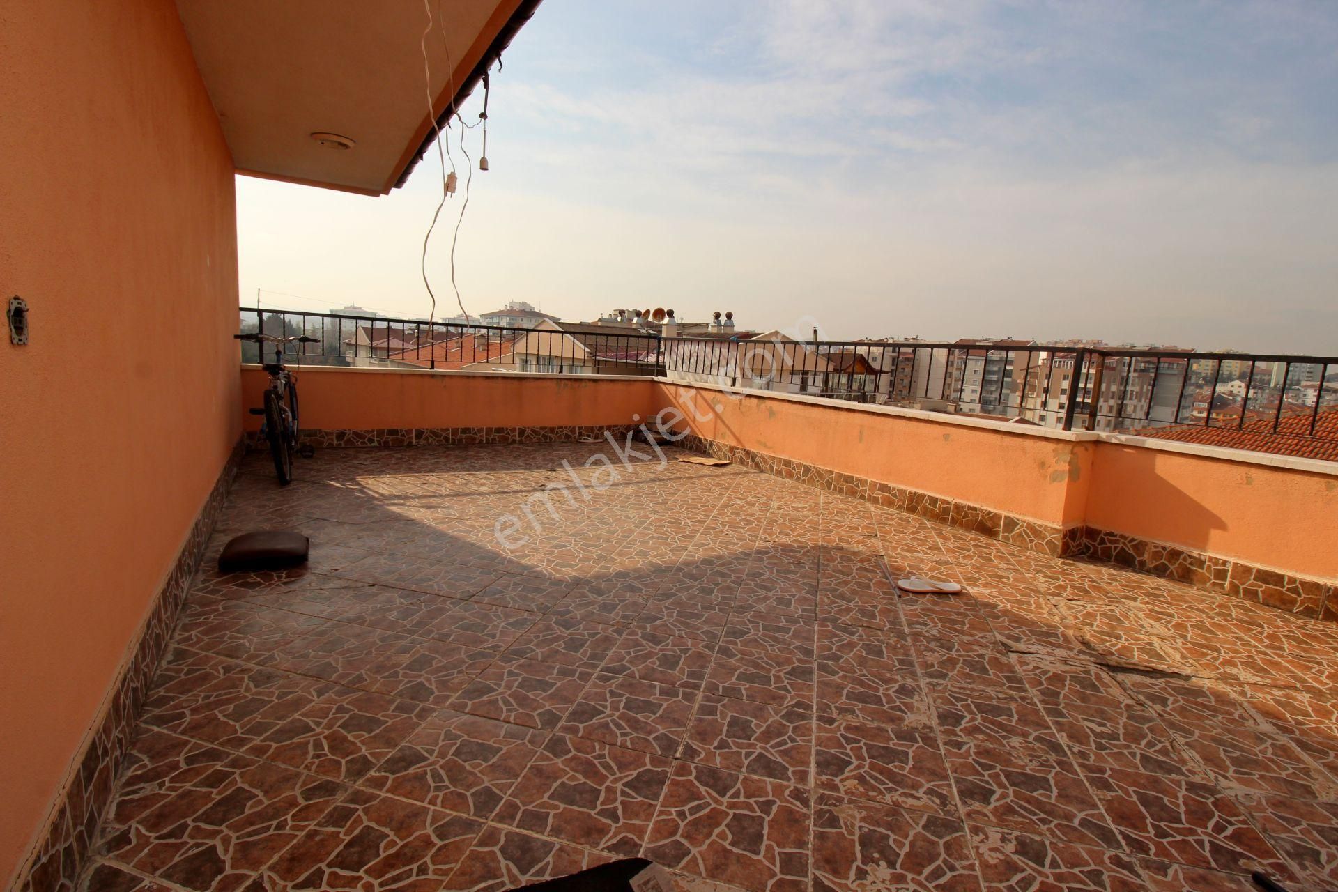 Emre Emlak'tan Topçu'da Köşe Cephe Ön Cephe Fırsat 5+1 Satılık Daire - Görsel 31