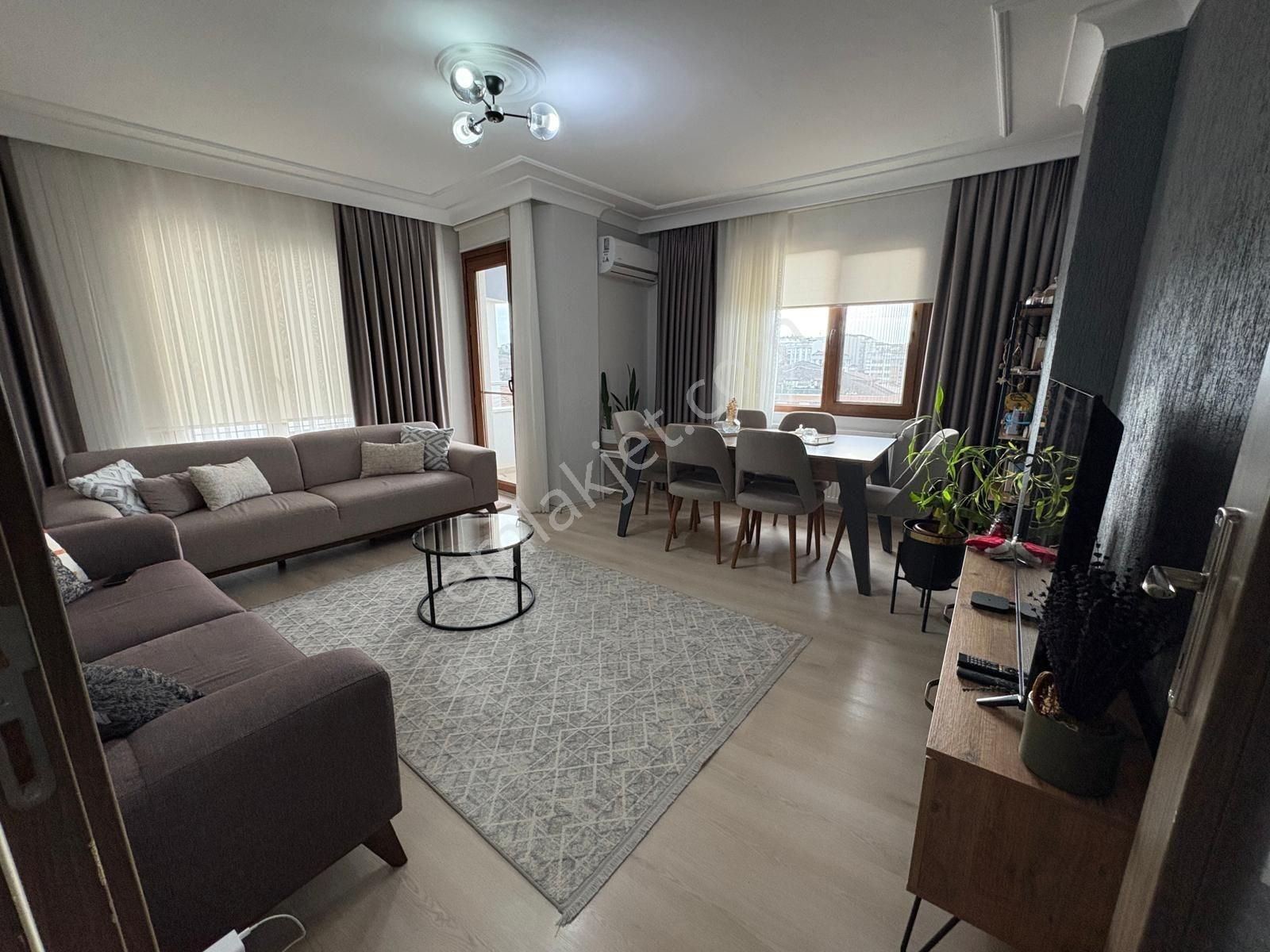 Çekmeköy Merkez Mah. Asansörlü İskanlı Teraslı Kredi Sınırsız - Görsel 9