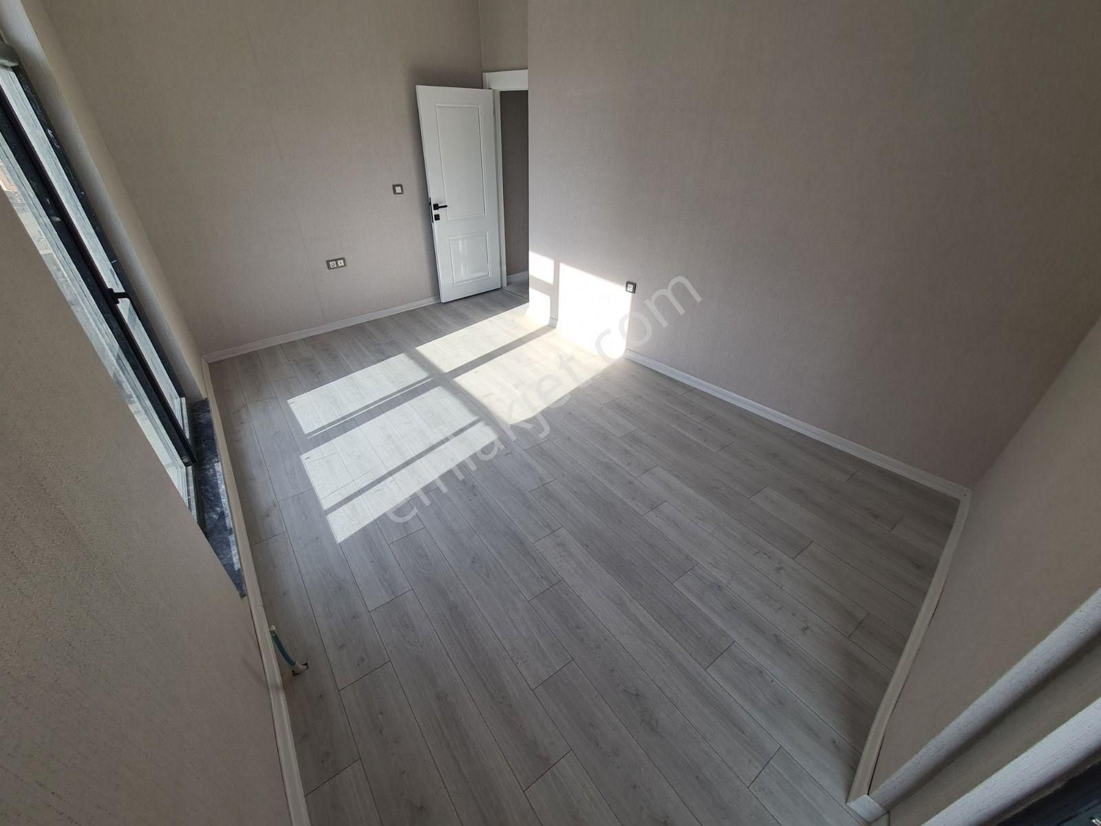 Sancaktepe'de Park Manzaralı Köşebaşı Sıfır Binada 2-banyolu 3+1 - Görsel 17