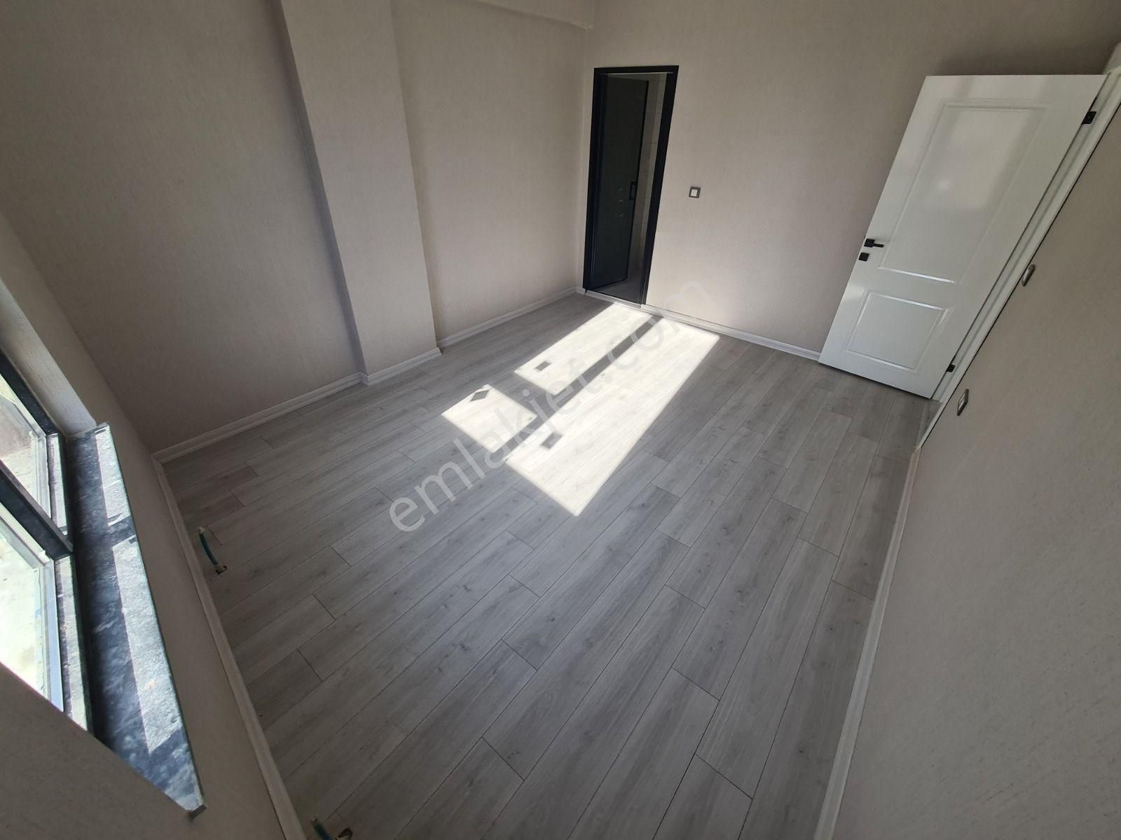 Sancaktepe'de Park Manzaralı Köşebaşı Sıfır Binada 2-banyolu 3+1 - Görsel 30