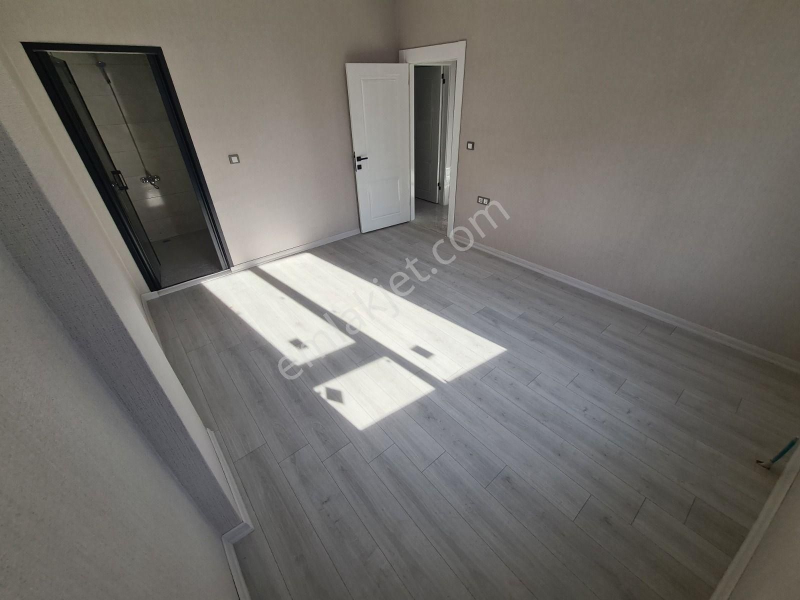 Sancaktepe'de Park Manzaralı Köşebaşı Sıfır Binada 2-banyolu 3+1 - Görsel 29