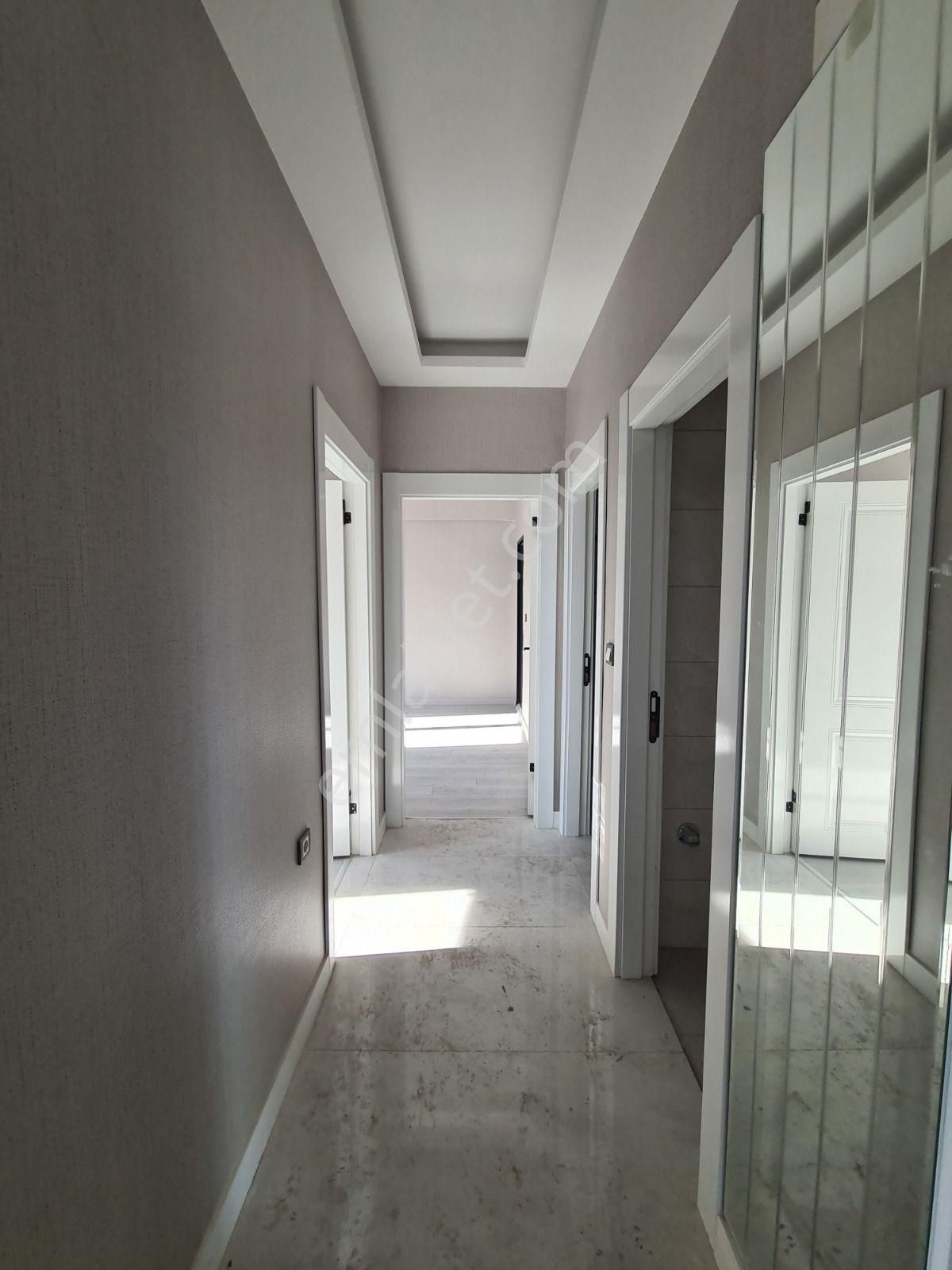 Sancaktepe'de Park Manzaralı Köşebaşı Sıfır Binada 2-banyolu 3+1 - Görsel 20