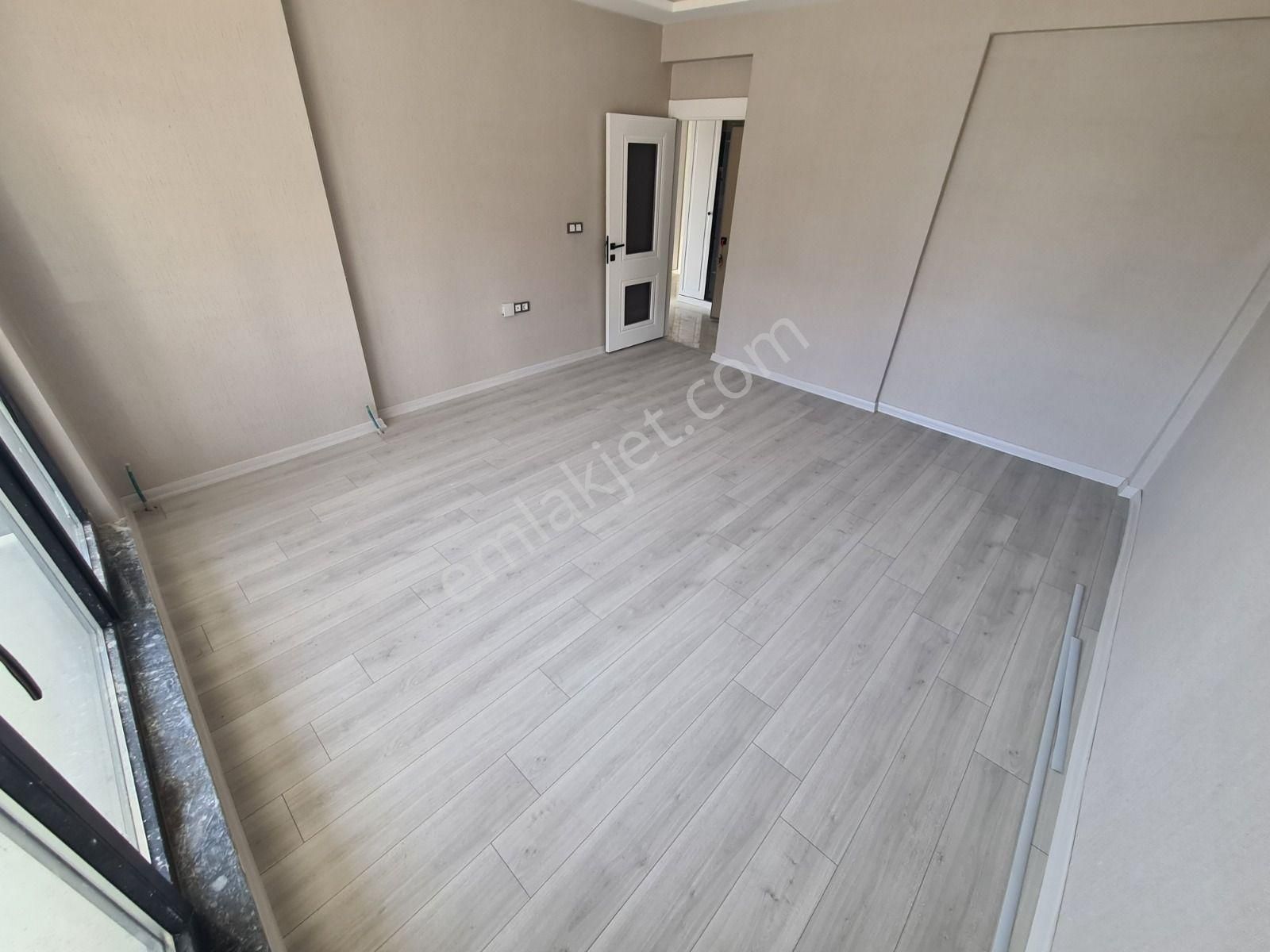 Sancaktepe'de Park Manzaralı Köşebaşı Sıfır Binada 2-banyolu 3+1 - Görsel 10