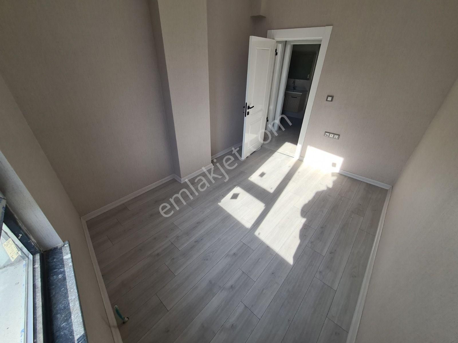 Sancaktepe'de Park Manzaralı Köşebaşı Sıfır Binada 2-banyolu 3+1 - Görsel 26