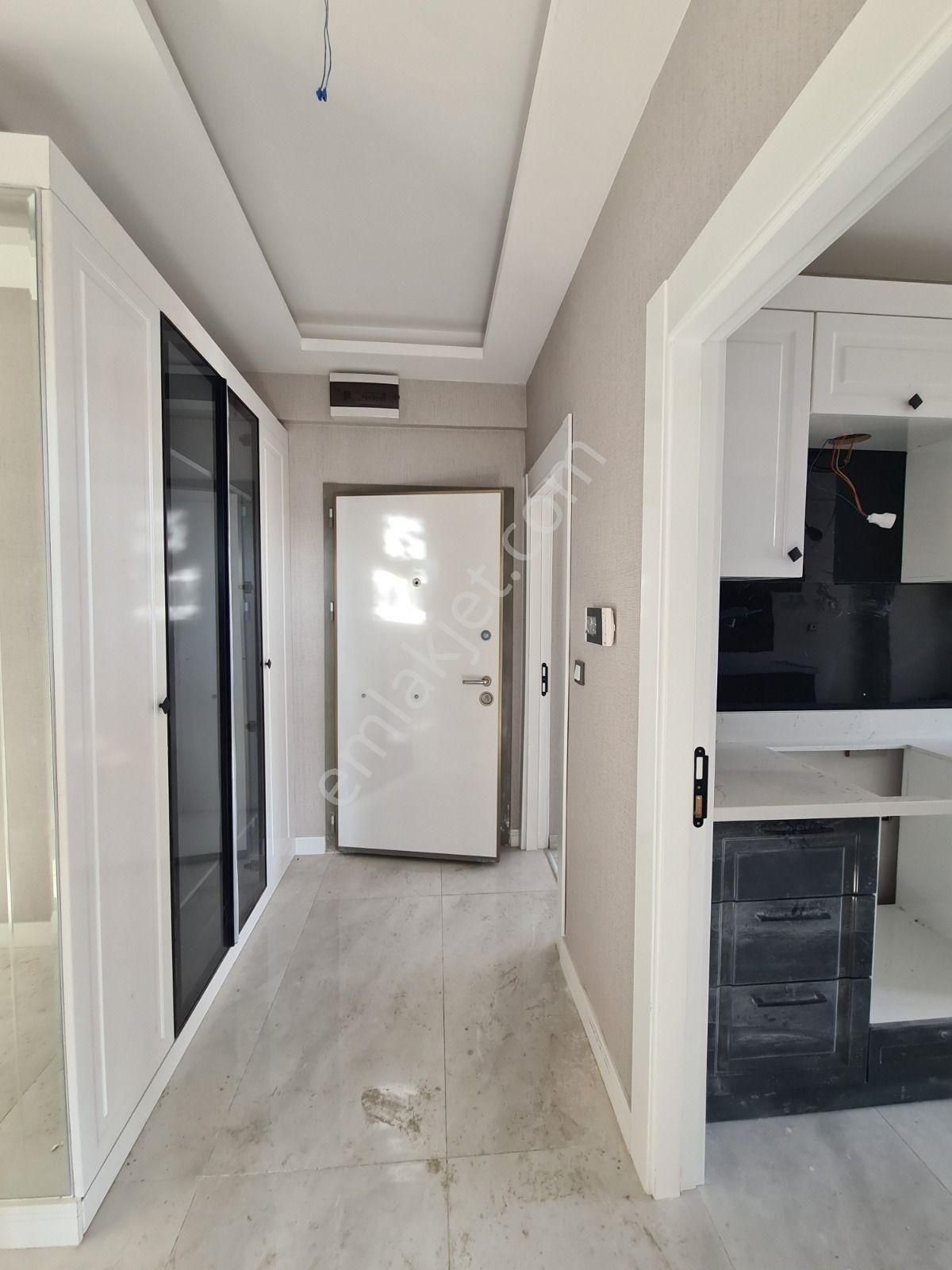 Sancaktepe'de Park Manzaralı Köşebaşı Sıfır Binada 2-banyolu 3+1 - Görsel 19