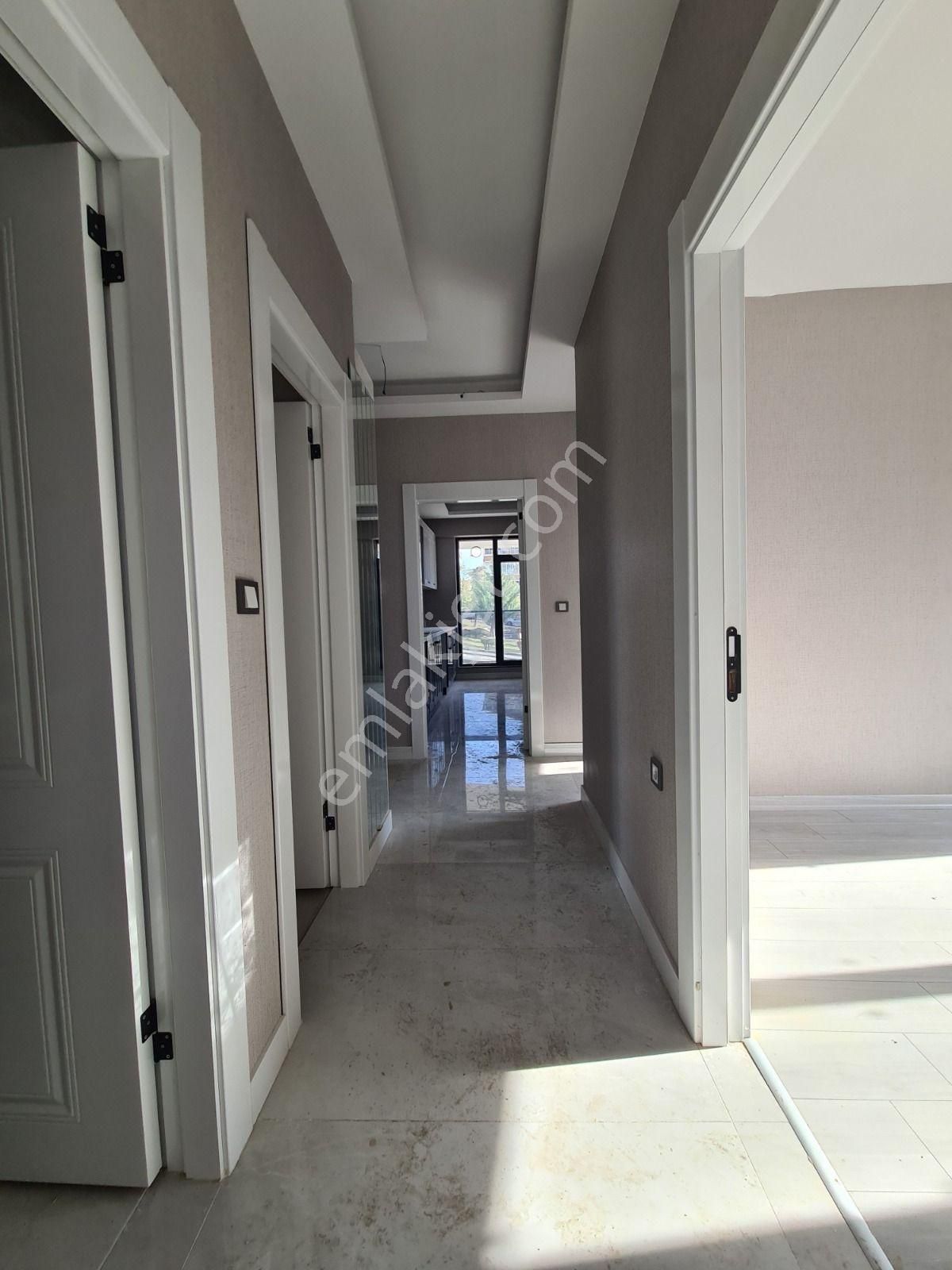 Sancaktepe'de Park Manzaralı Köşebaşı Sıfır Binada 2-banyolu 3+1 - Görsel 33