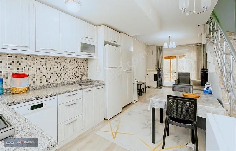 Denize Sıfır , Site İçinde, 3+1 Tripleks , Teras & Bahçeli - Görsel 9