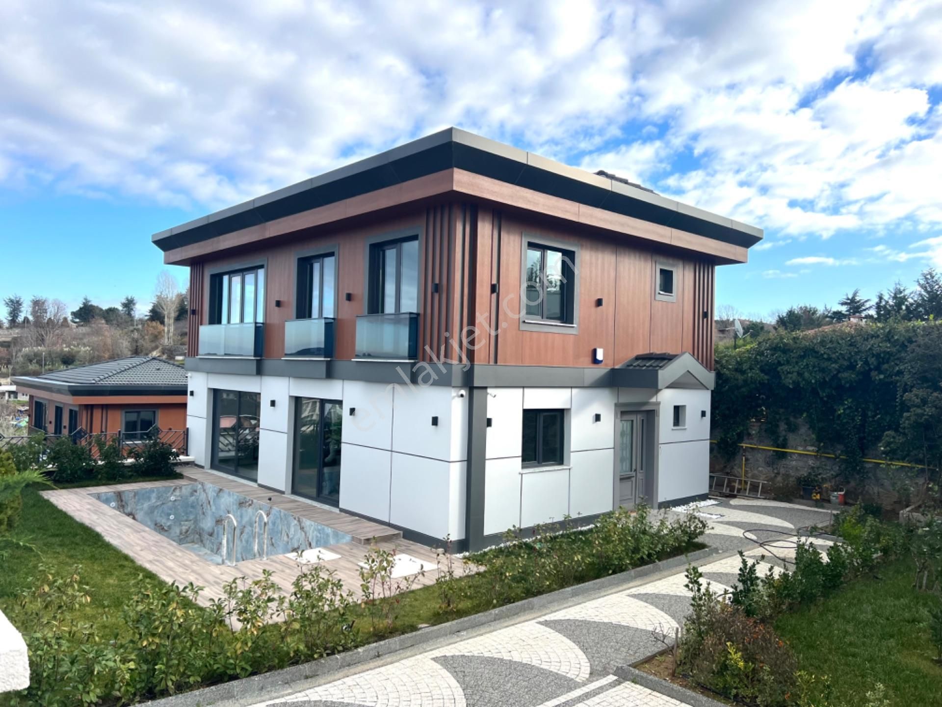 Beykoz Çavuşbaşı, Baklacı Mahallesinde Olan Müstakil Villa
