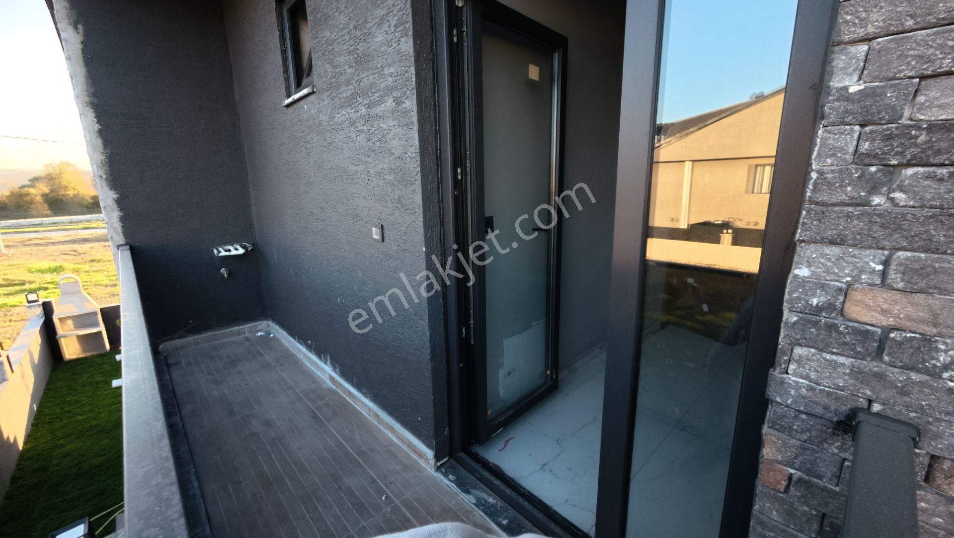 Kocaali'de Bahçeli Daire Fiyatına 4+1 Satılık Villa!! - Görsel 23