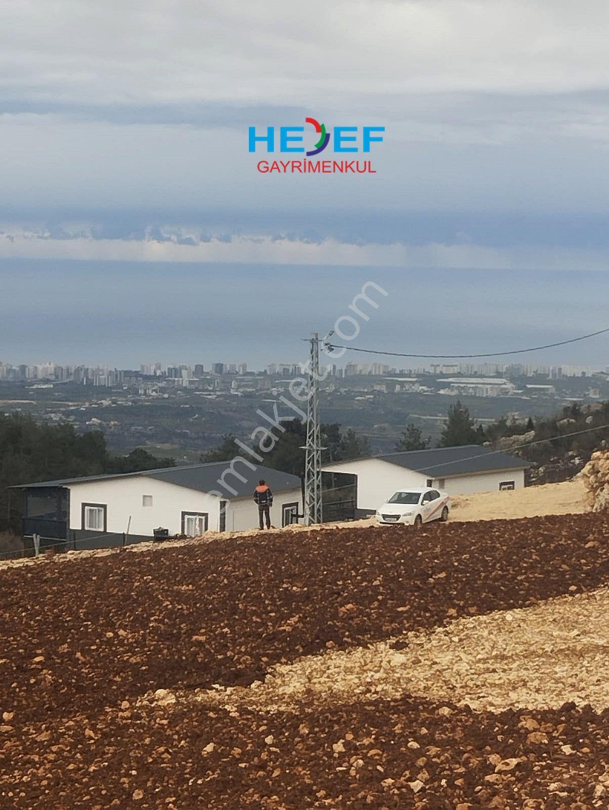 Hedef'ten Sıraç'ta Deniz Manzaralı Satılık Ruhsatlı Parseller