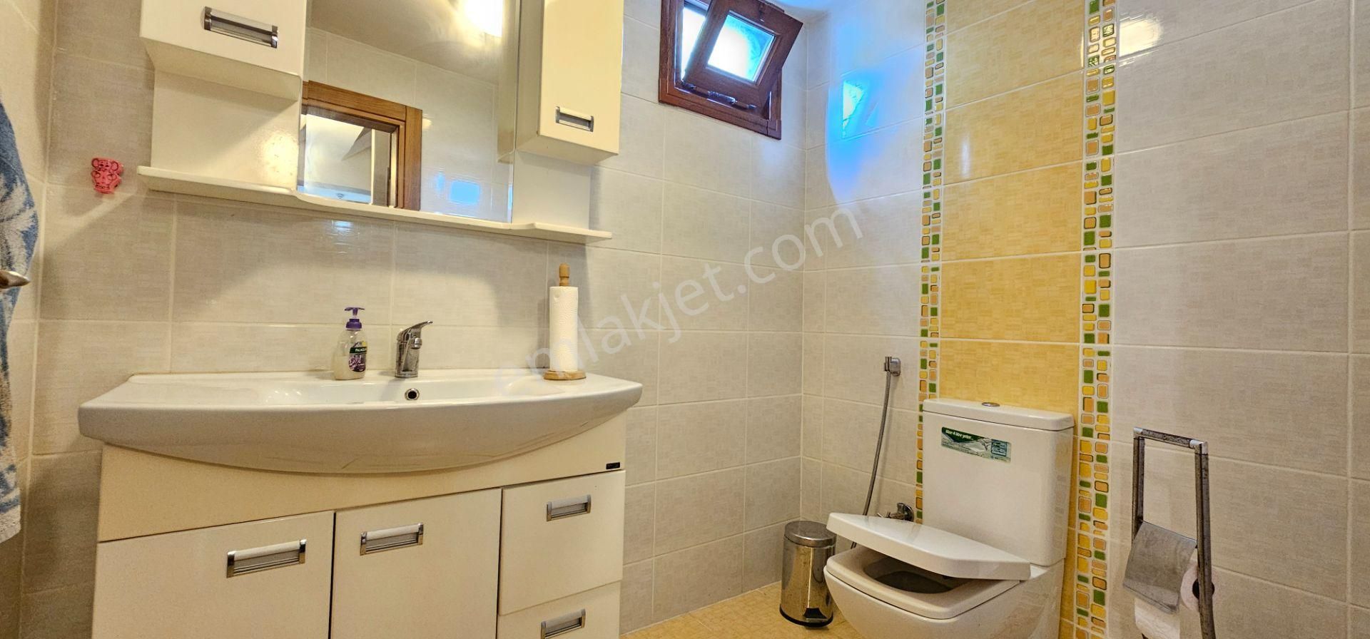 Goldhouse Dan Satılık Akarca Da Denize Yürüme Mesafesinde Köşe Konumda İkiz Villa - Görsel 10