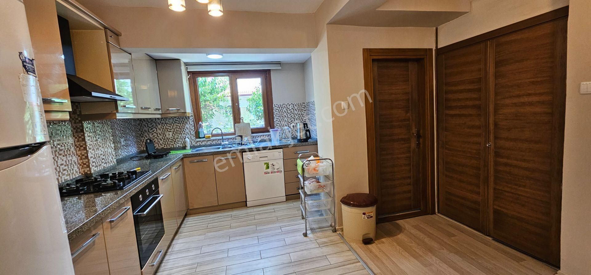 Goldhouse Dan Satılık Akarca Da Denize Yürüme Mesafesinde Köşe Konumda İkiz Villa - Görsel 4