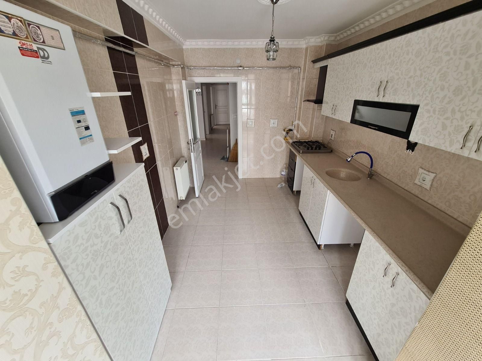 Yükseltepe Vadikent Yanı Arakat Asansörlü Ön Cephe Kiralık 3+1 - Görsel 6