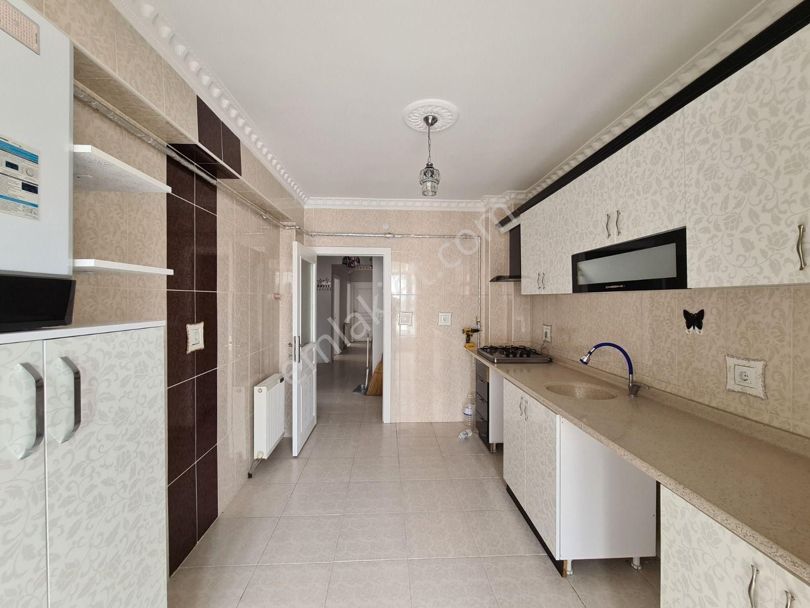 Yükseltepe Vadikent Yanı Arakat Asansörlü Ön Cephe Kiralık 3+1 - Görsel 3