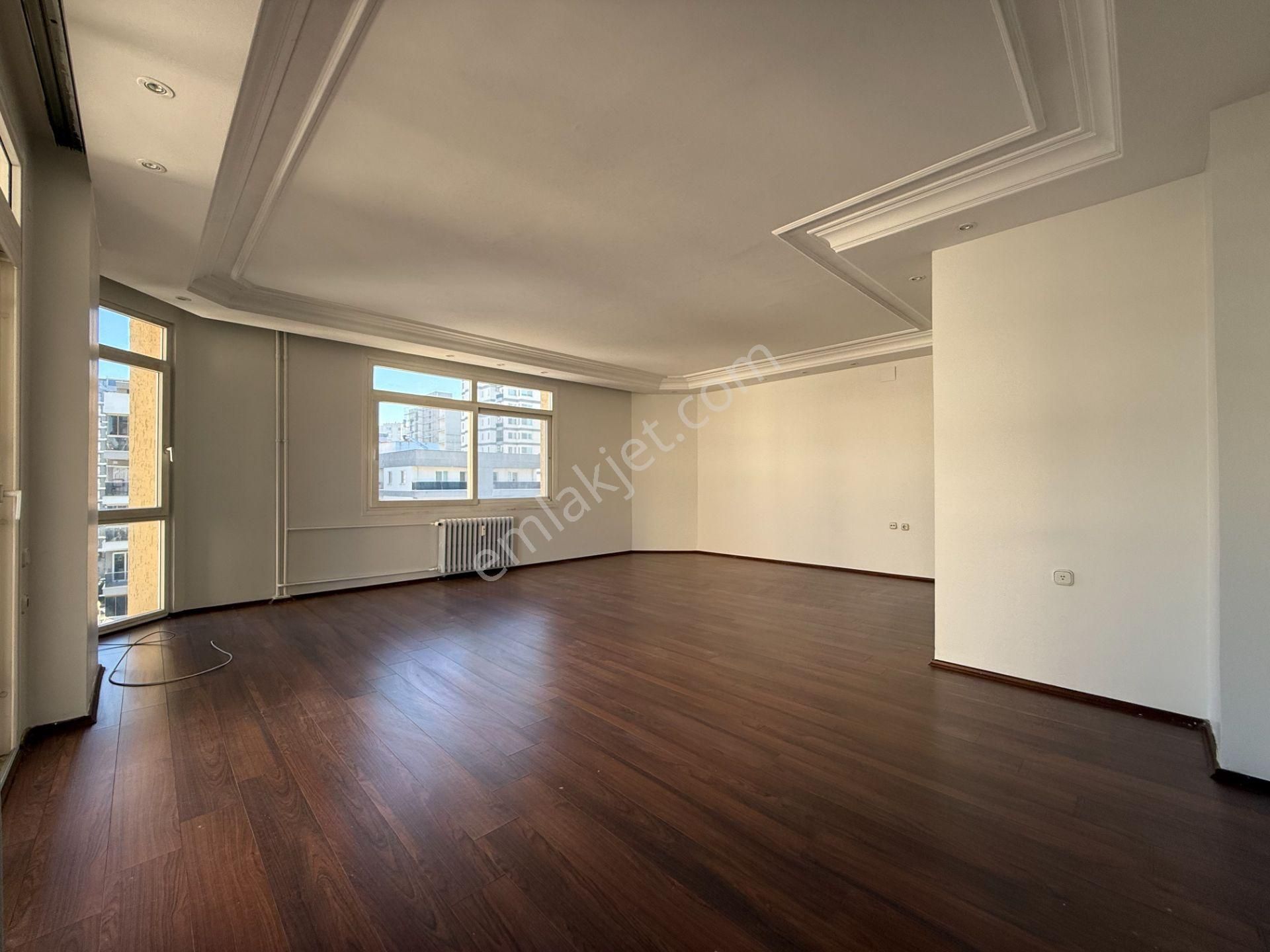 Cemalpaşa Toros Caddesinde 3+1 185 M2 Hasarsız/merkezi Isıtma Kiralık Daire - Görsel 4