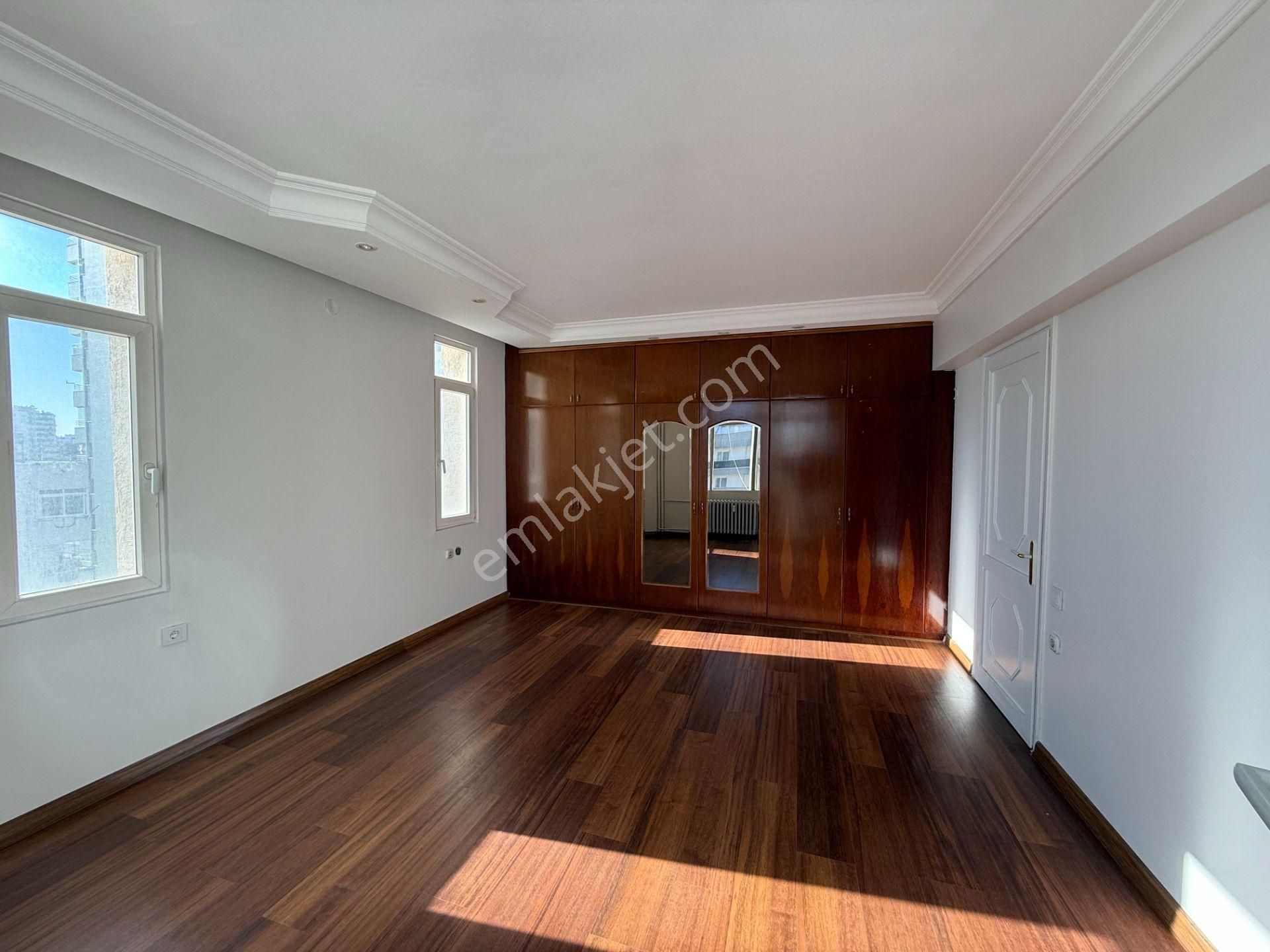 Cemalpaşa Toros Caddesinde 3+1 185 M2 Hasarsız/merkezi Isıtma Kiralık Daire - Görsel 22