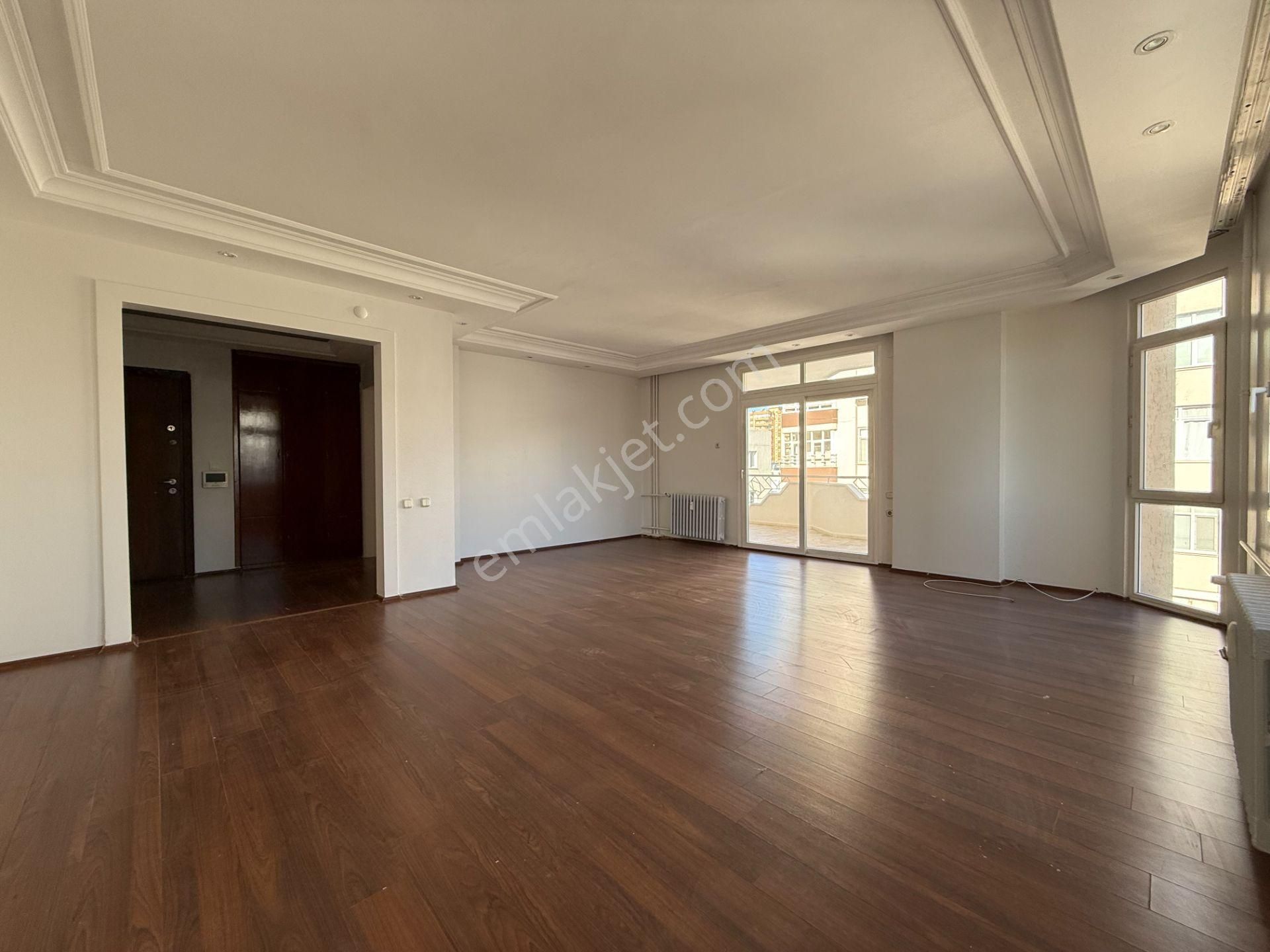 Cemalpaşa Toros Caddesinde 3+1 185 M2 Hasarsız/merkezi Isıtma Kiralık Daire