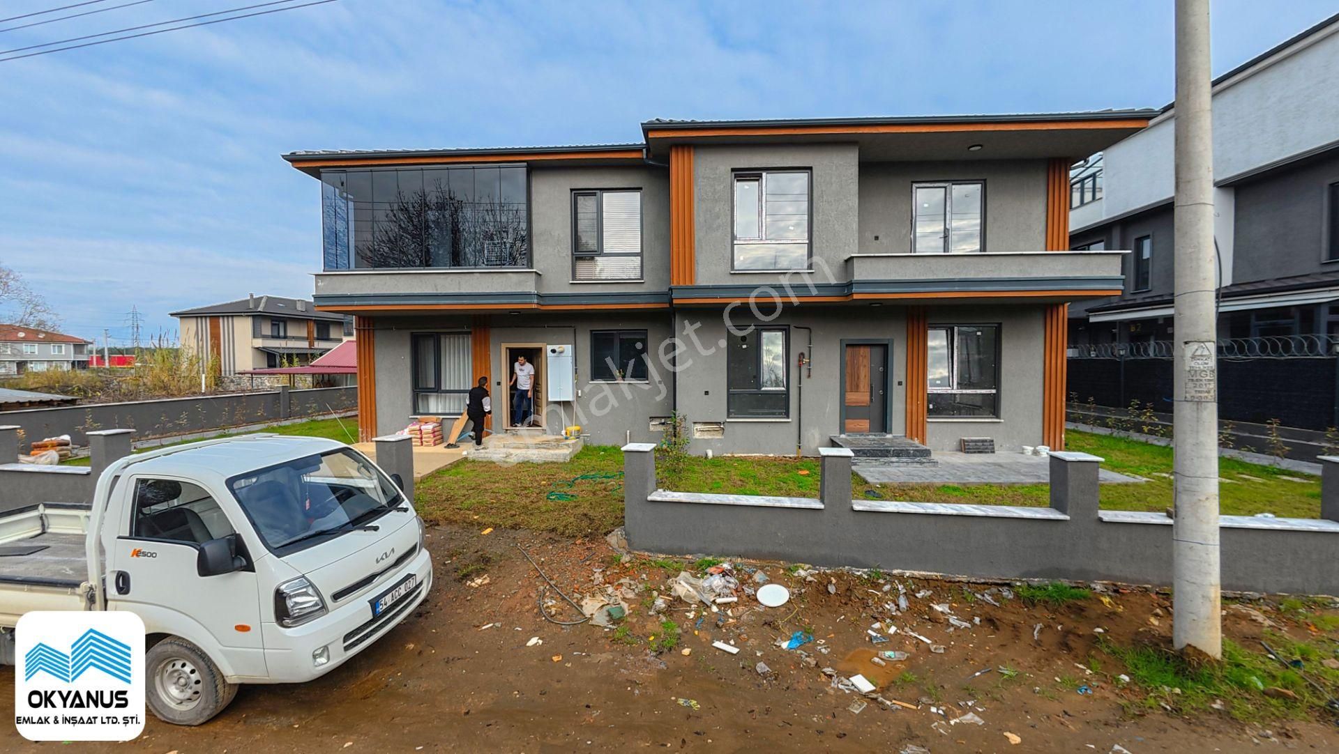 Sakarya Karasu'da Geniş Bahçeli 3+1 Sıfır Dubleks Villa