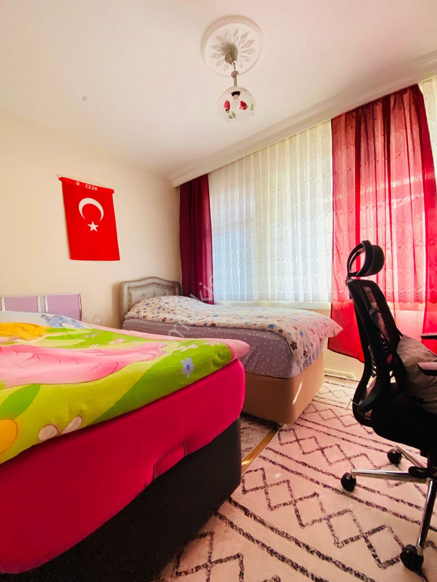 General Zeki Doğan'da Ara Katta 2+1 Satılık Daire !!! - Görsel 12