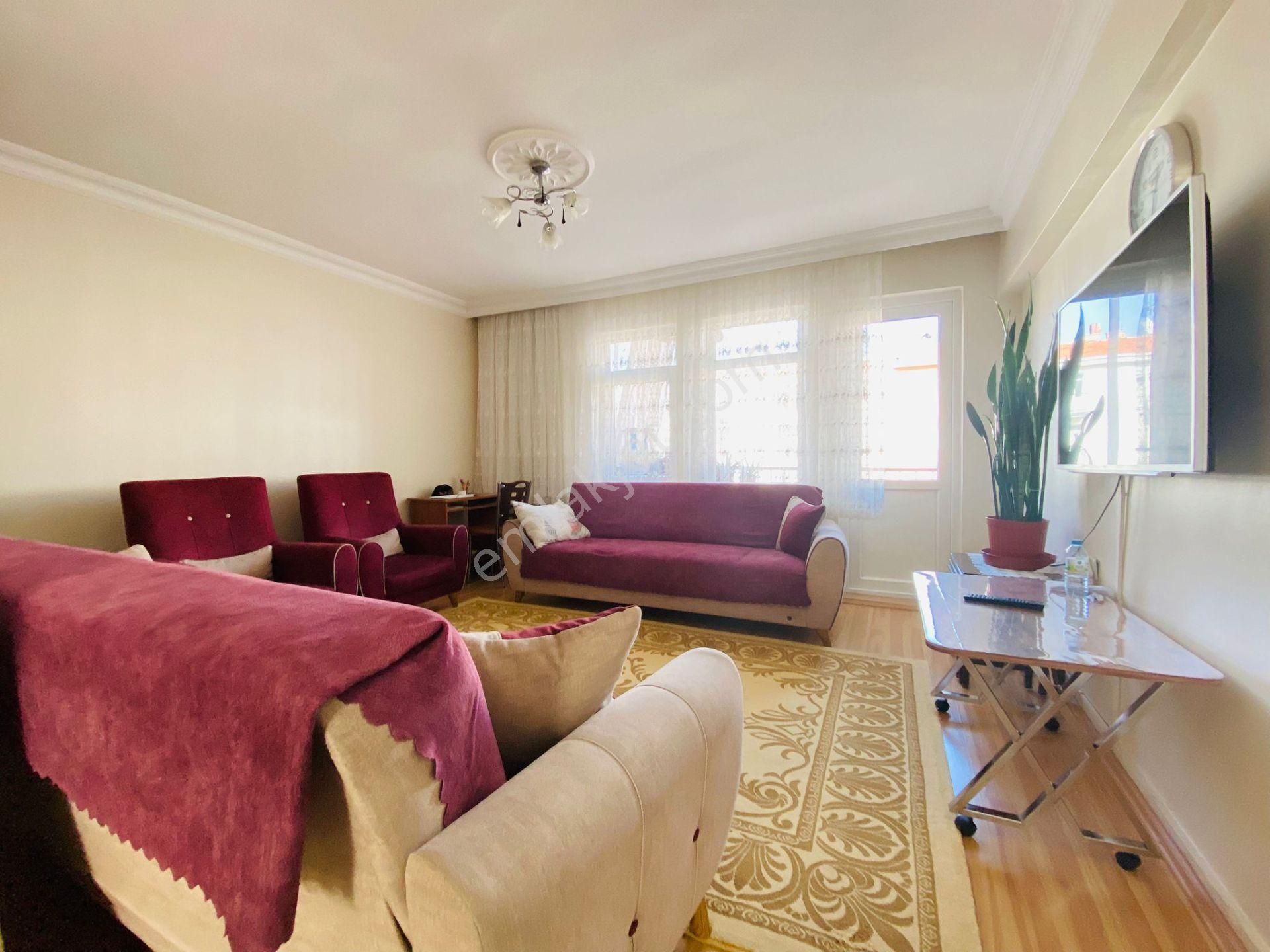 General Zeki Doğan'da Ara Katta 2+1 Satılık Daire !!!