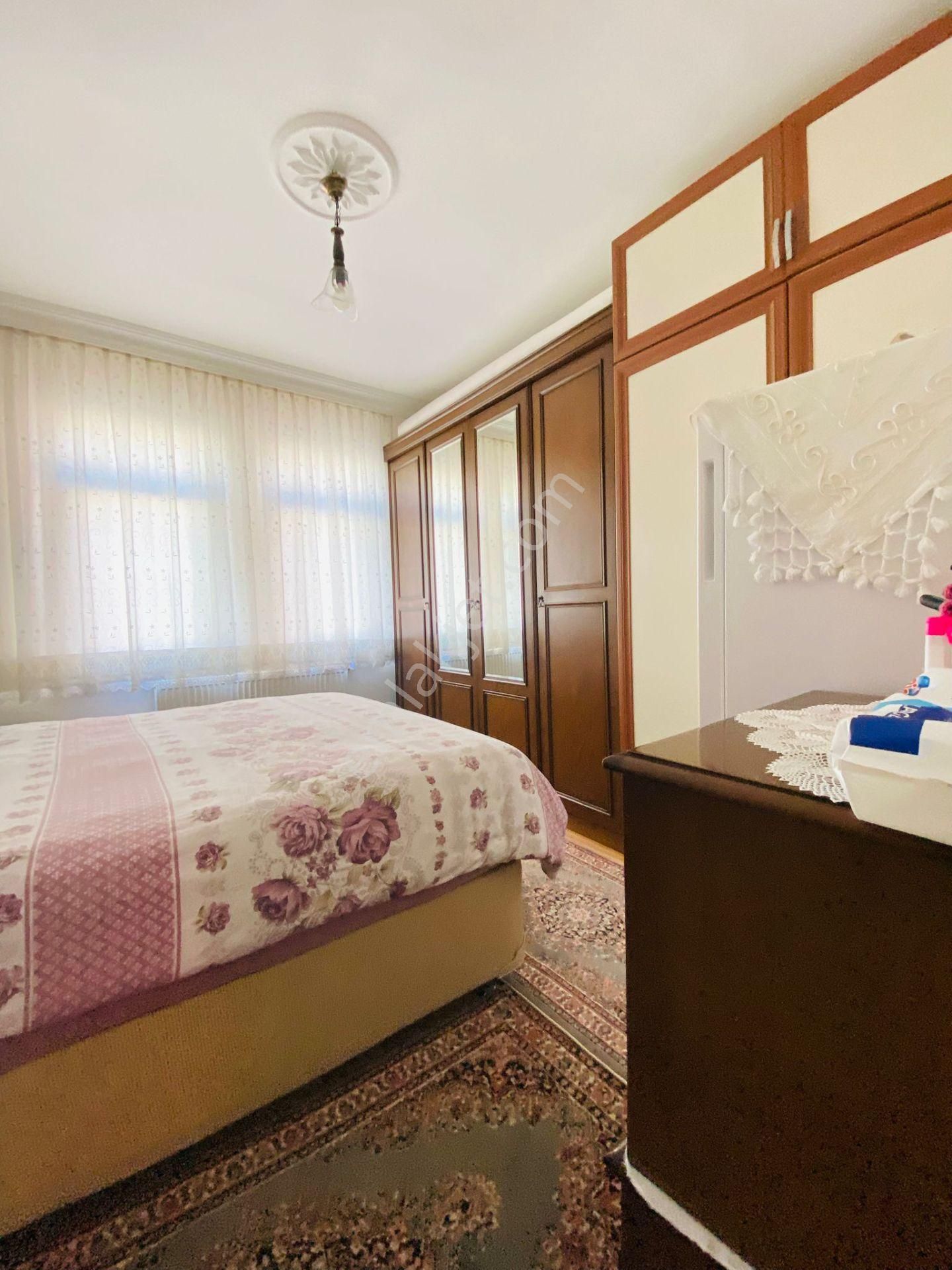 General Zeki Doğan'da Ara Katta 2+1 Satılık Daire !!! - Görsel 10