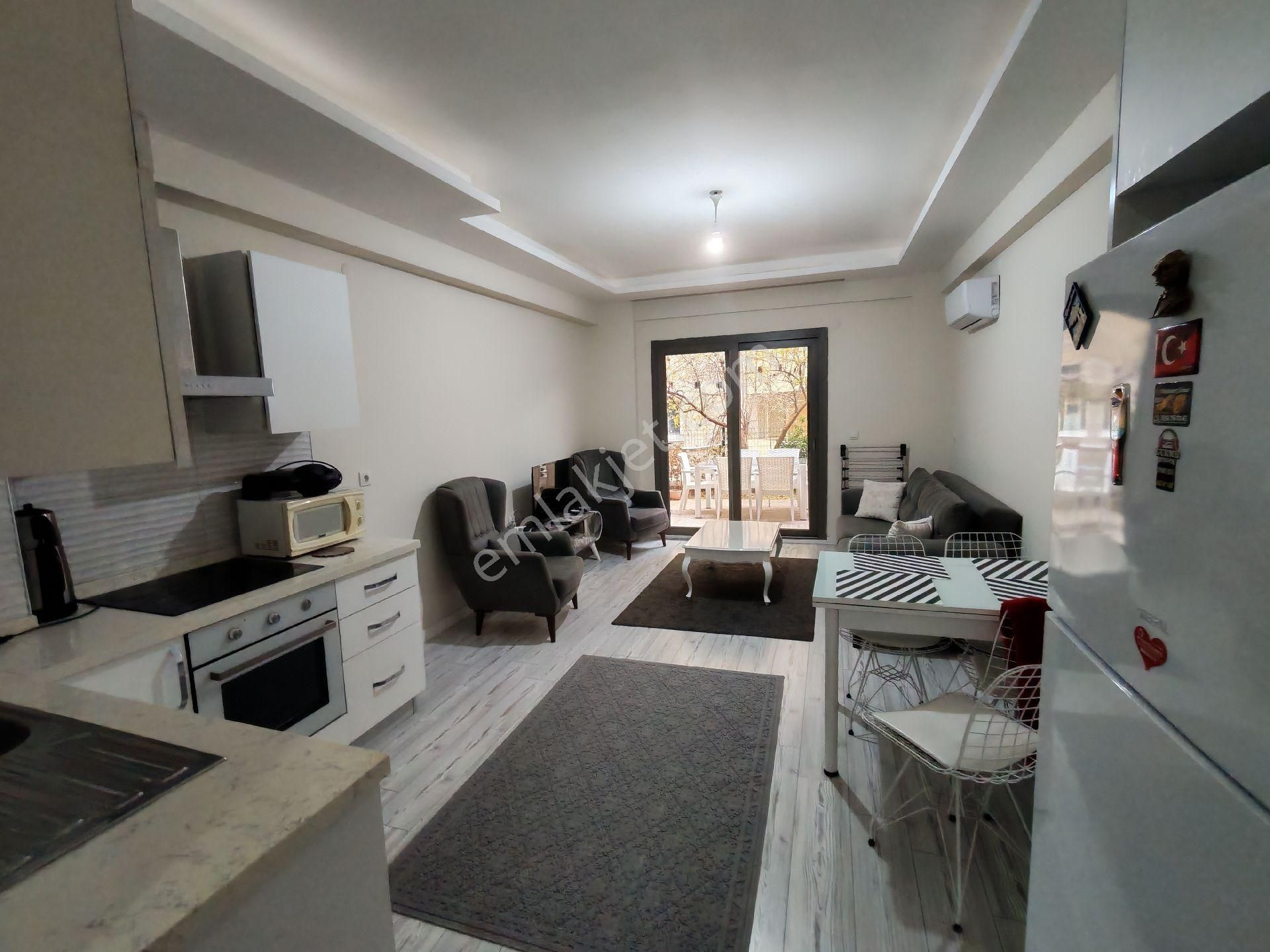 Kuşadası Kadınlar Denizinde, Sahile 100 Metre Eşyalı 1+1 Kiralık - Görsel 6