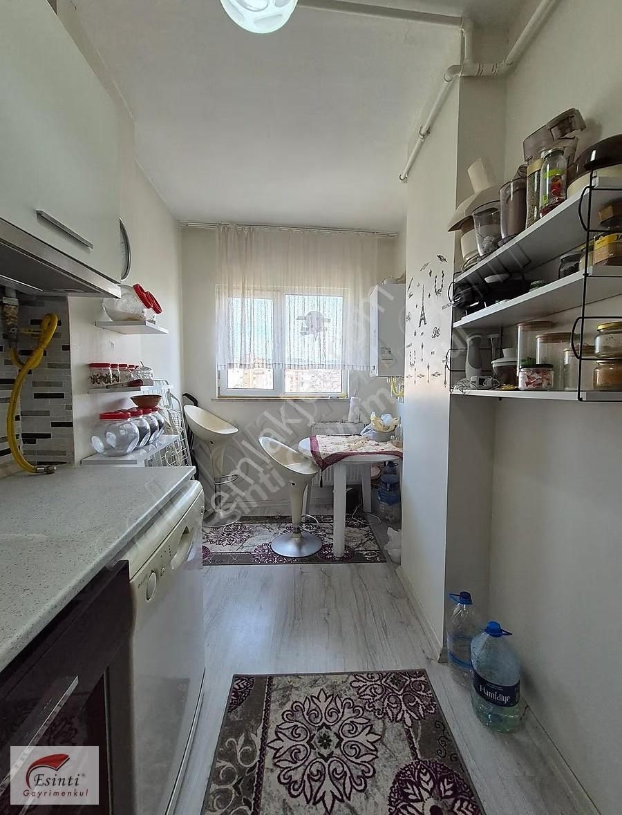 Alanaldı Cd Üzeri, Merkezi Konum Geniş Ara Kat Eşyalı 1+1 Daire - Görsel 2