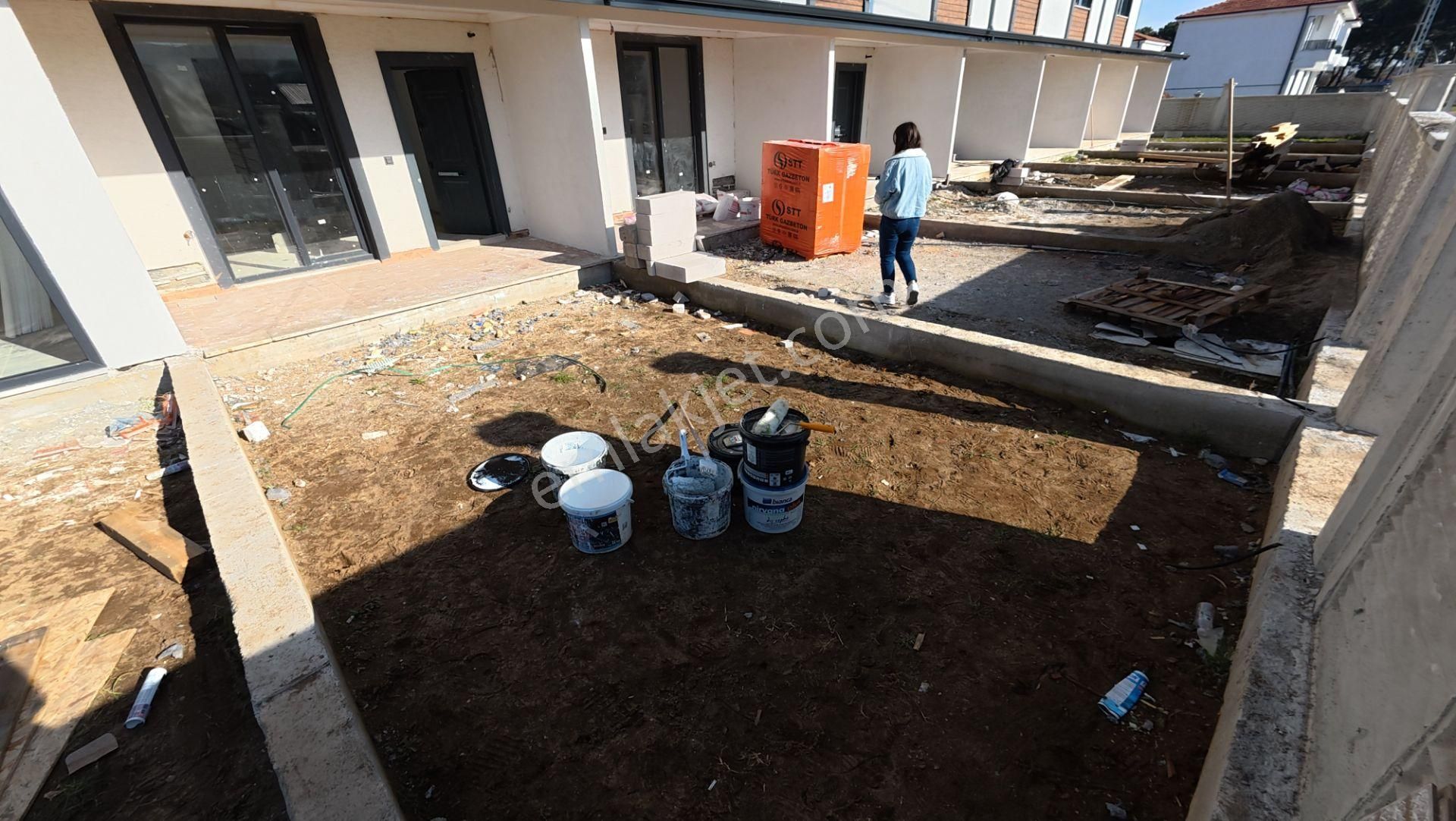 Karasu'da Müstakil Havuzlu Bahçeli 3+1 Dubleks Sıfır Villa - Görsel 5