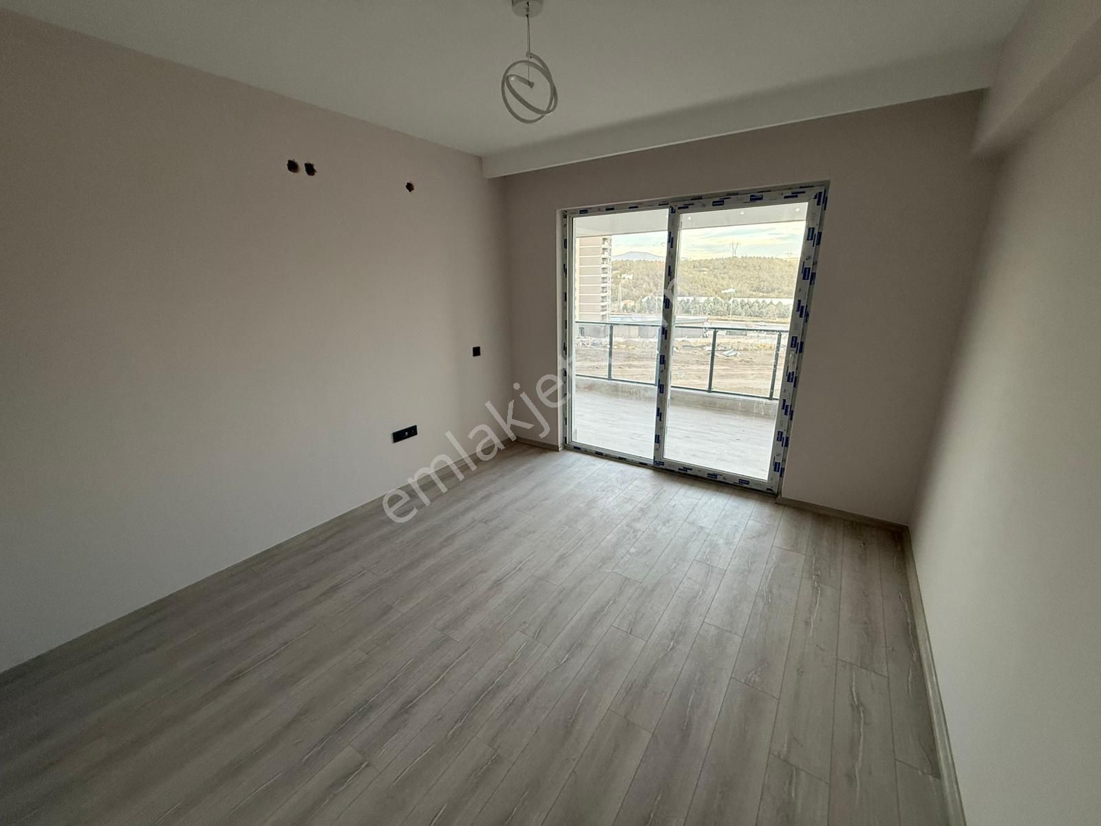 Yenimahalle Susuz Mah. Oturuma Hazır Ultra Lüks Yapılı 4+1 Satılık Konut - Görsel 12