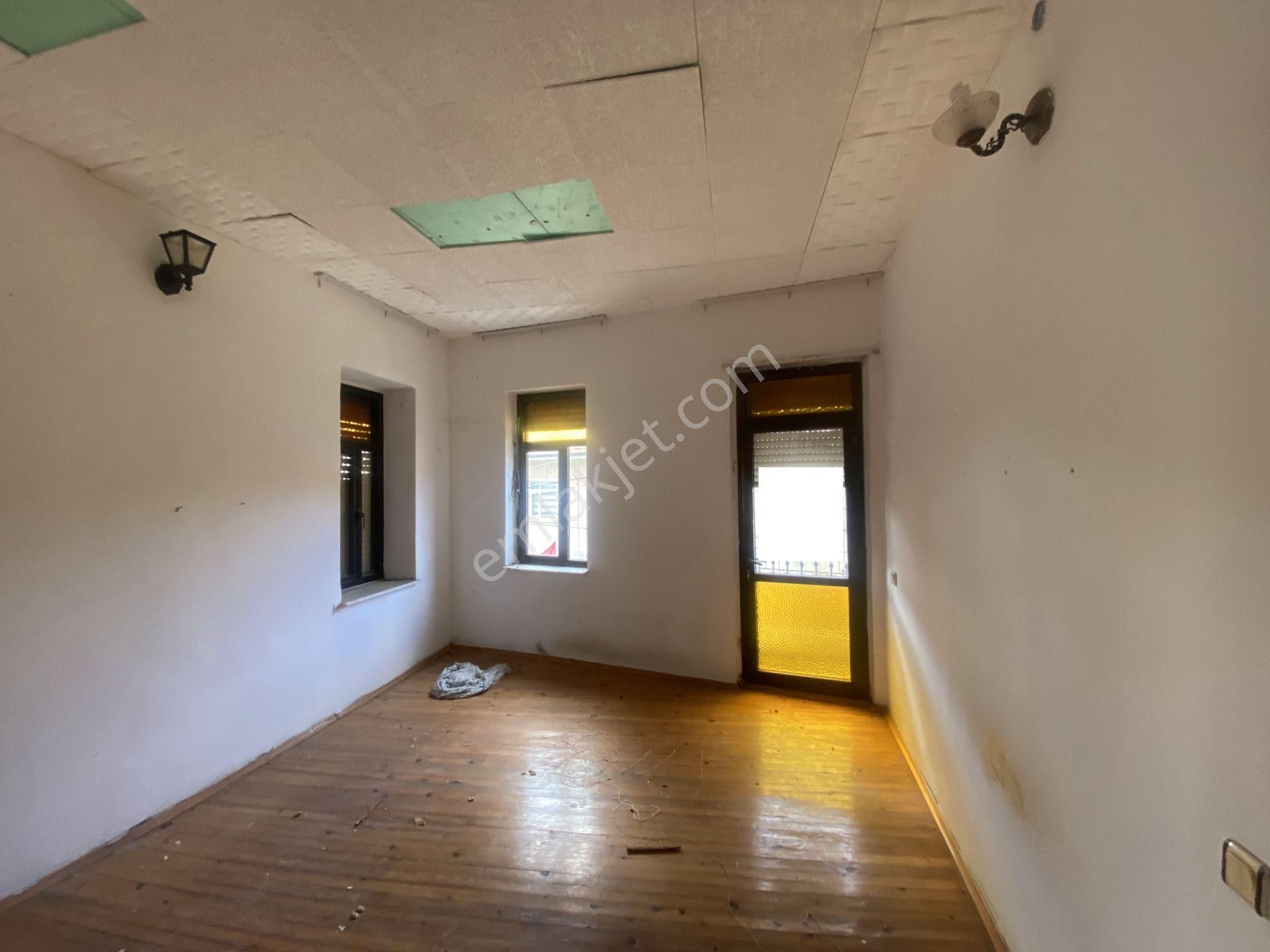 Gömeç Karaağac Merkez De Satılık Tarihi Mustakil Ev. - Görsel 11