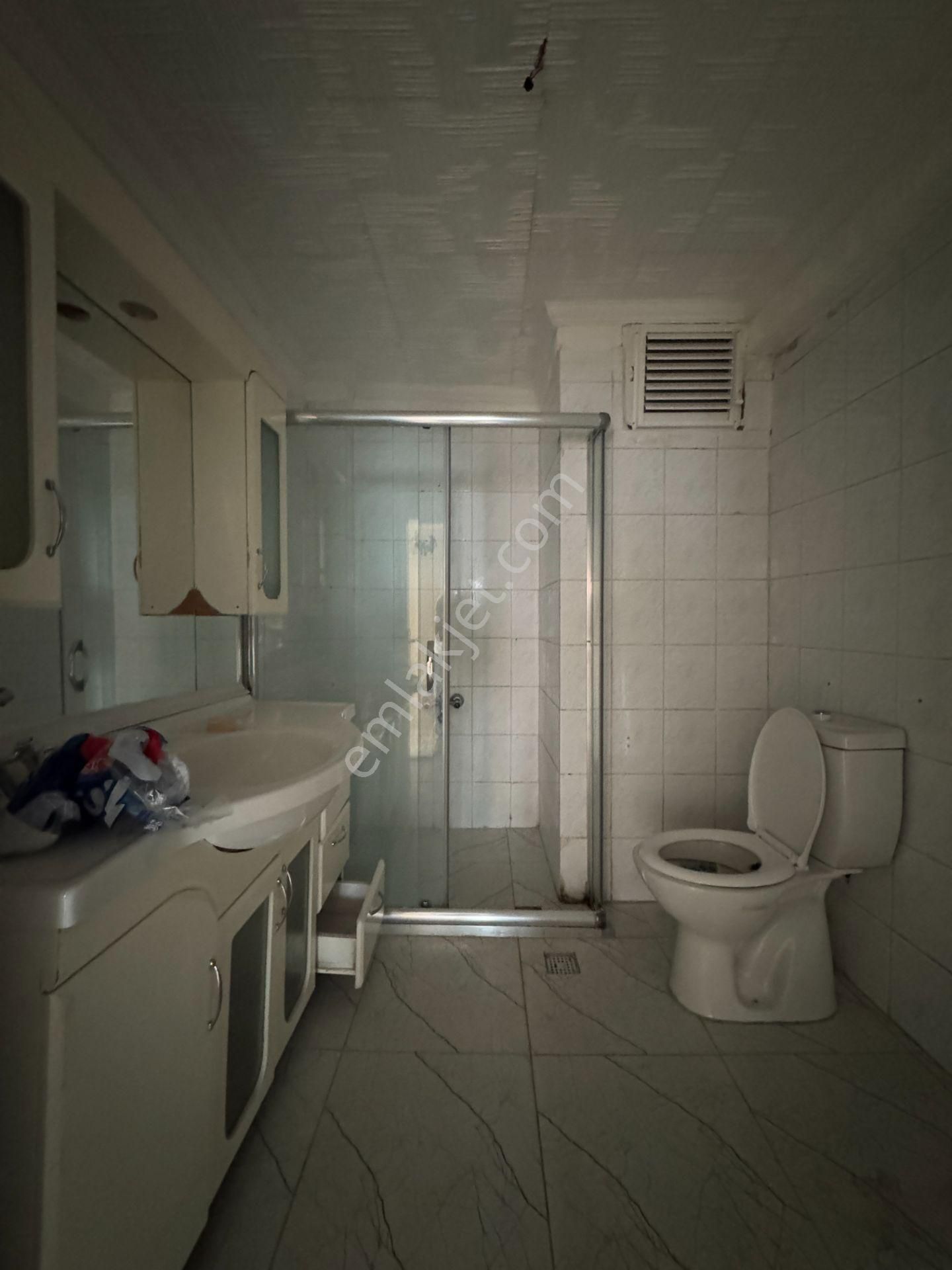 Ufuk Kılıç Emlak'tanhavalimanı Yolu Yakını 3+1 Asansörlü 1. Kat Daire - Görsel 21