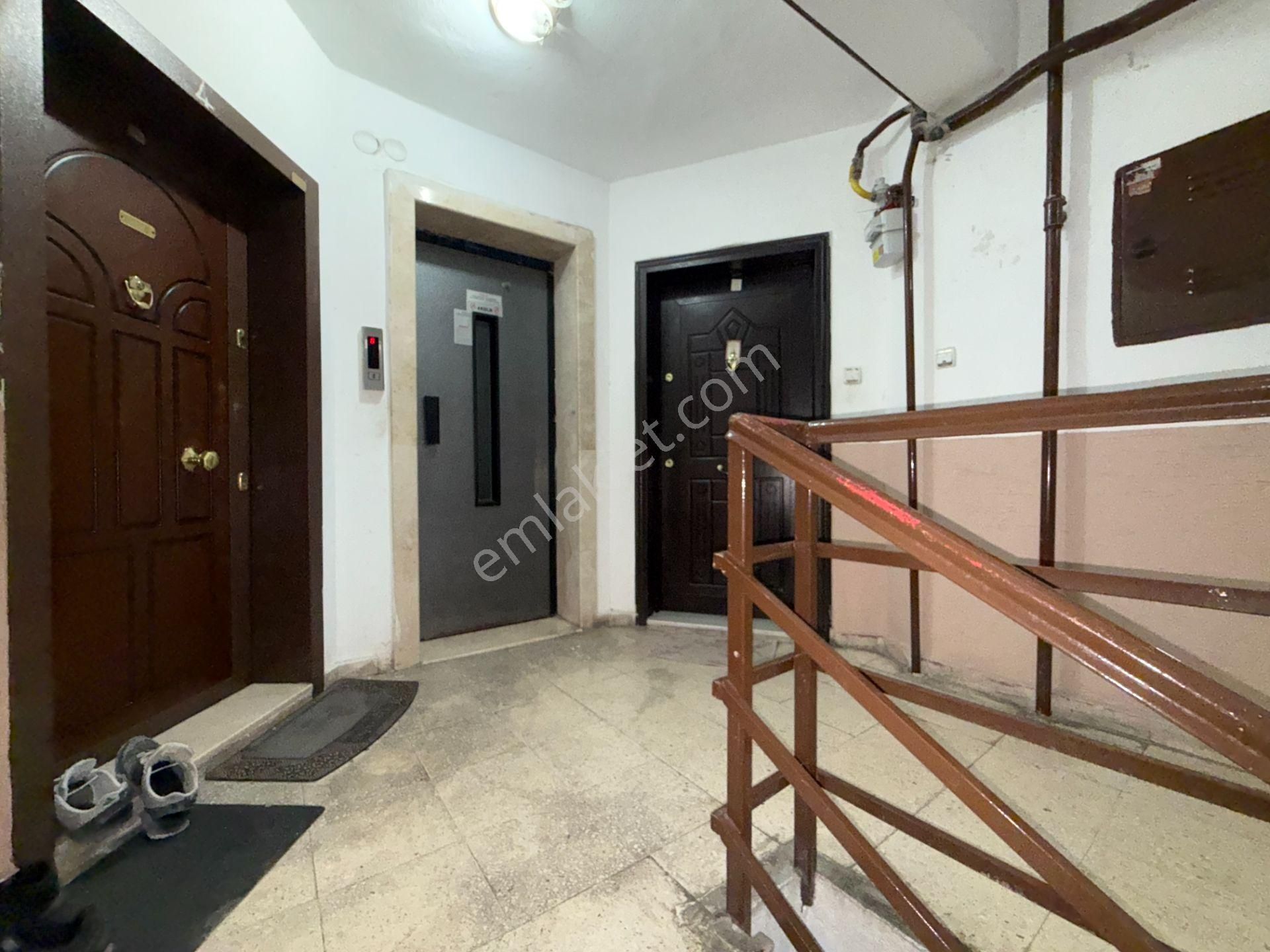 Ufuk Kılıç Emlak'tanhavalimanı Yolu Yakını 3+1 Asansörlü 1. Kat Daire - Görsel 27