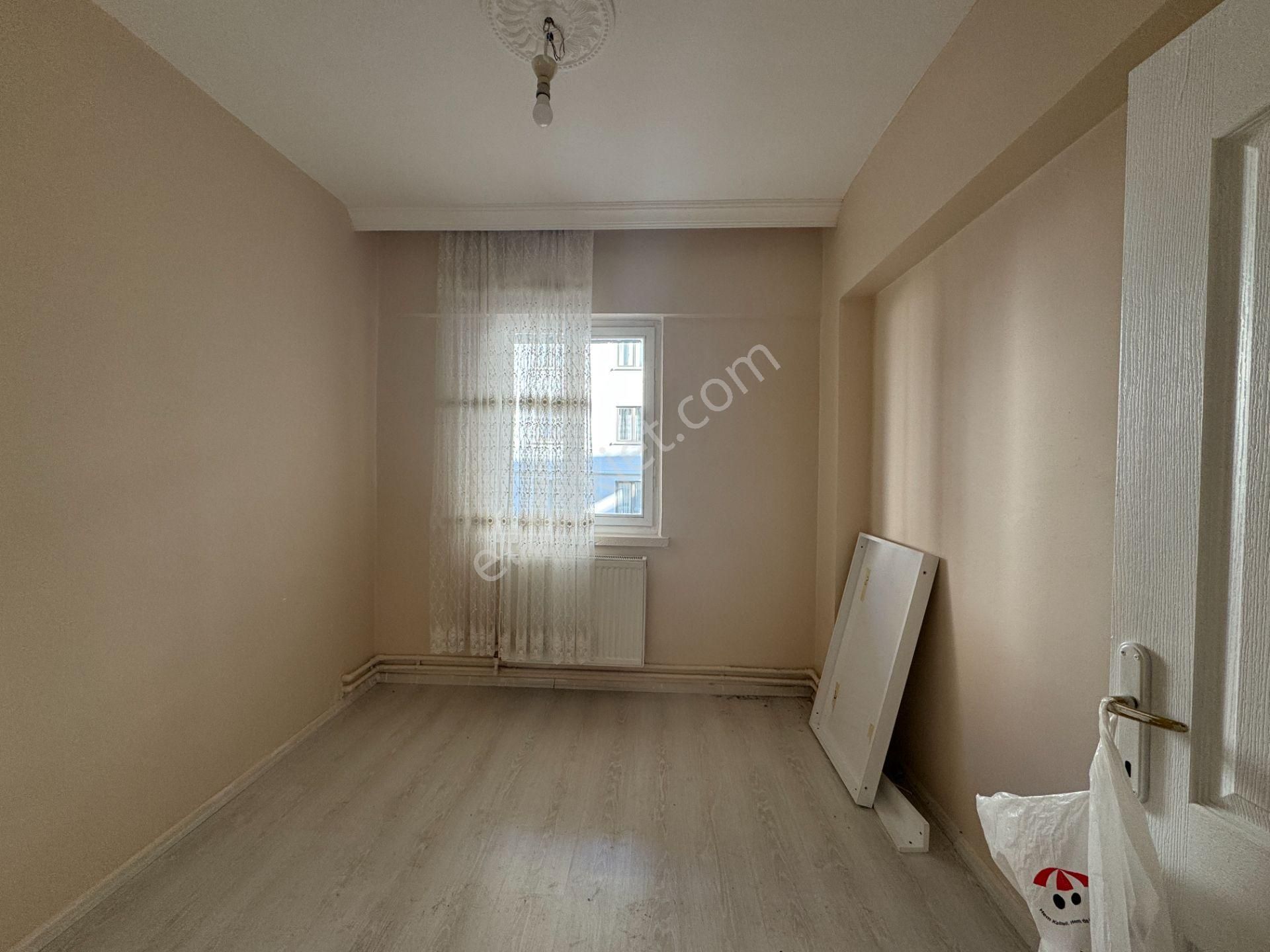 Ufuk Kılıç Emlak'tanhavalimanı Yolu Yakını 3+1 Asansörlü 1. Kat Daire - Görsel 15