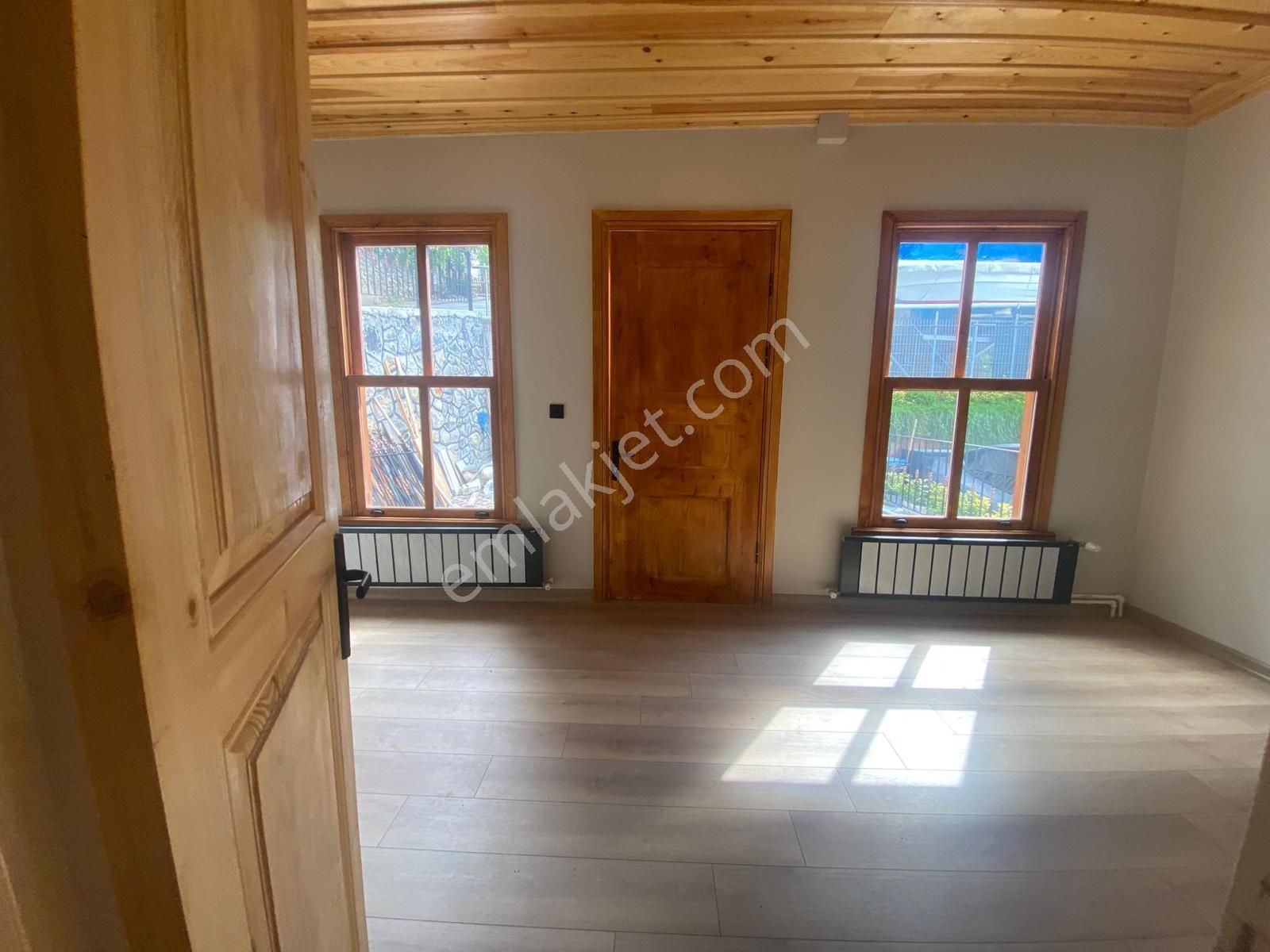 Çengelköy Sahiline 500m Emsalsiz Müstakil Ev - Görsel 11