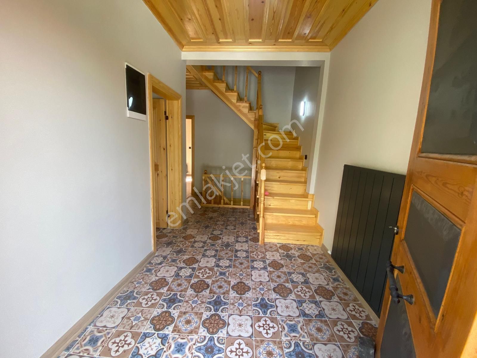 Çengelköy Sahiline 500m Emsalsiz Müstakil Ev - Görsel 15