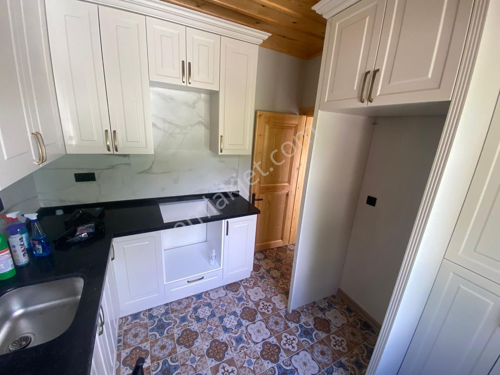 Çengelköy Sahiline 500m Emsalsiz Müstakil Ev - Görsel 17