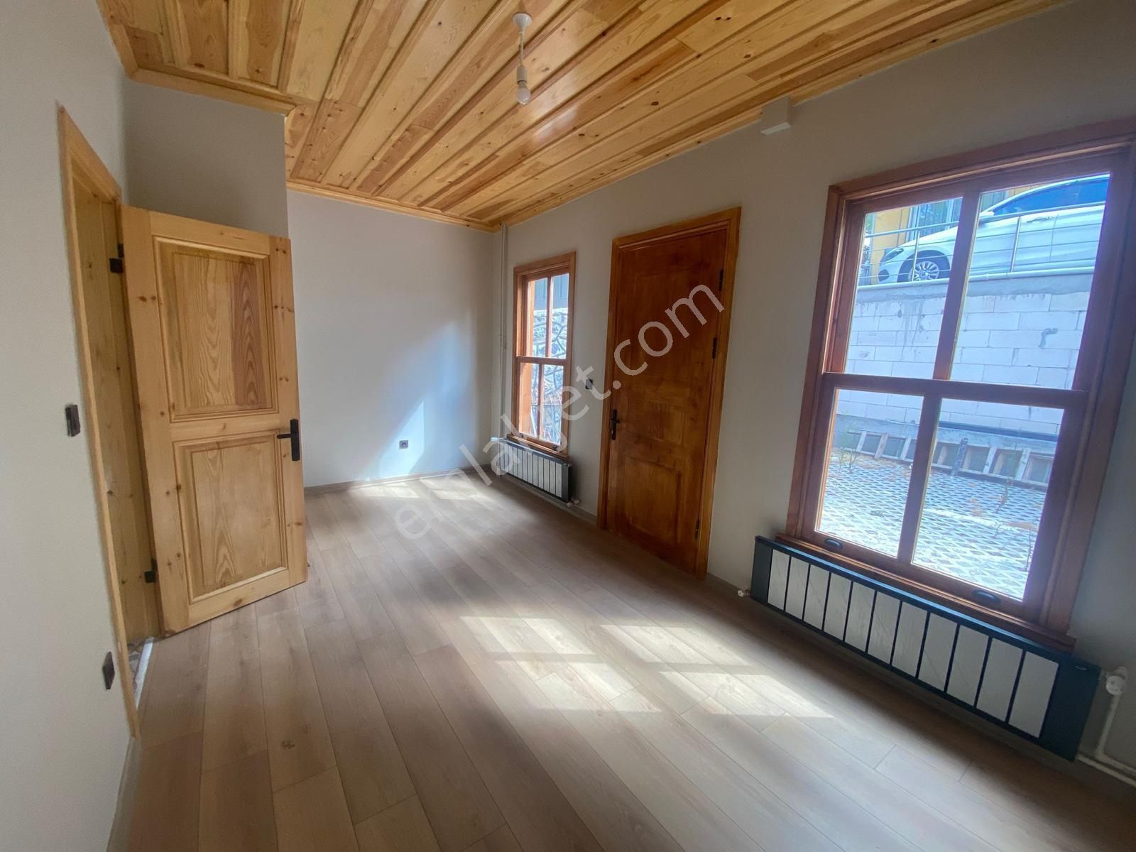 Çengelköy Sahiline 500m Emsalsiz Müstakil Ev - Görsel 8