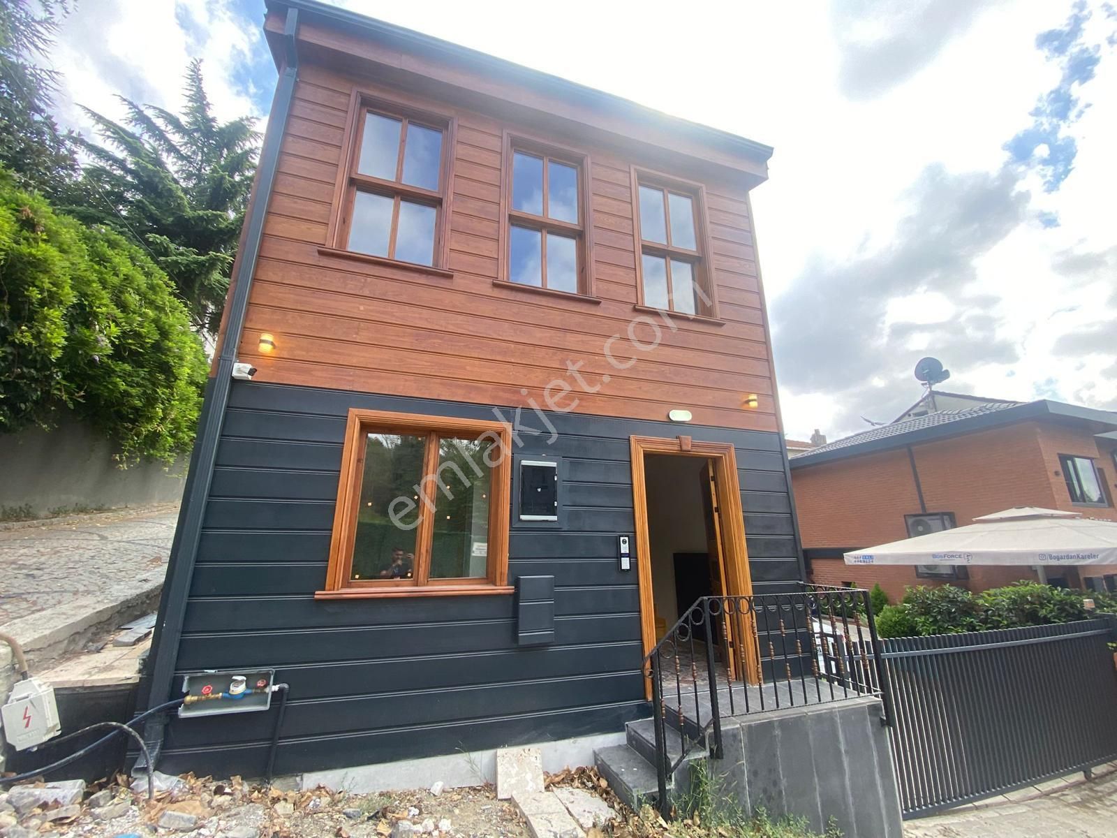 Çengelköy Sahiline 500m Emsalsiz Müstakil Ev