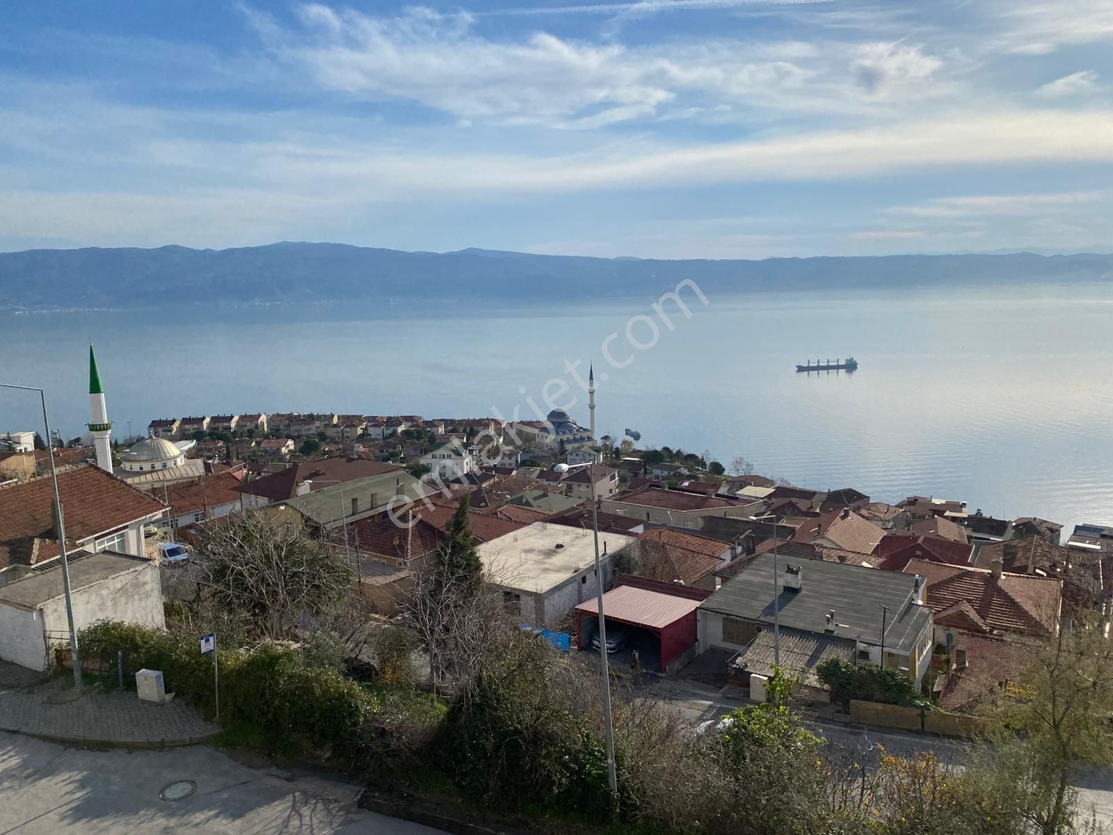 Sahibinden Müstakil Geniş Ve Ferah Aile Apartmanı - Görsel 2