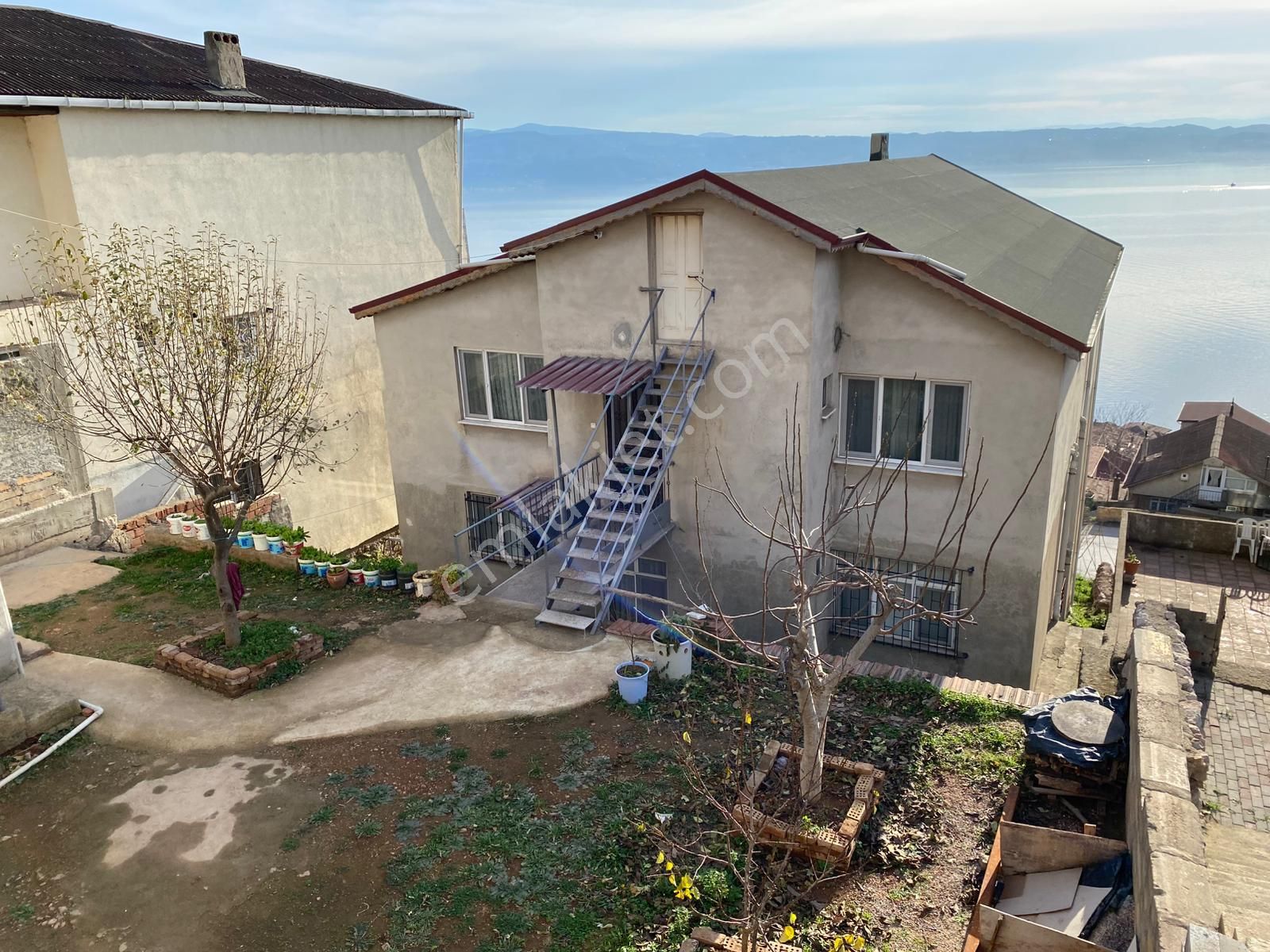 Sahibinden Müstakil Geniş Ve Ferah Aile Apartmanı - Görsel 12