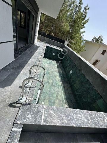 Kuşadasında Deniz Manzaralı Havuzlu 2+1 Satılık Sıfır Villa - Görsel 24