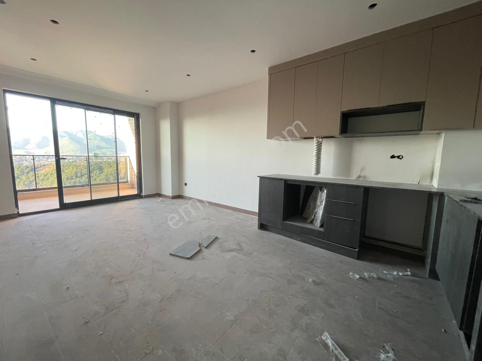 Acil ! Kestelde 7. Kat Deniz Manzaralı 1+1 Daire - Görsel 3