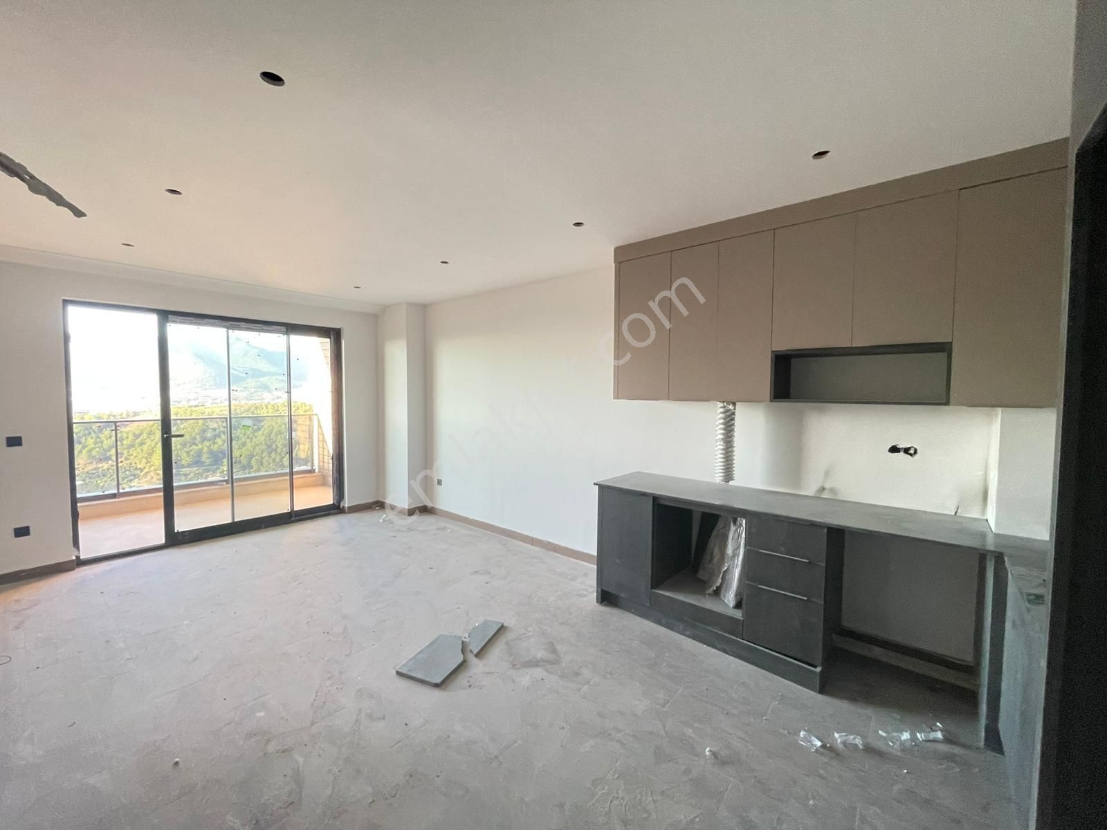 Acil ! Kestelde 7. Kat Deniz Manzaralı 1+1 Daire - Görsel 2